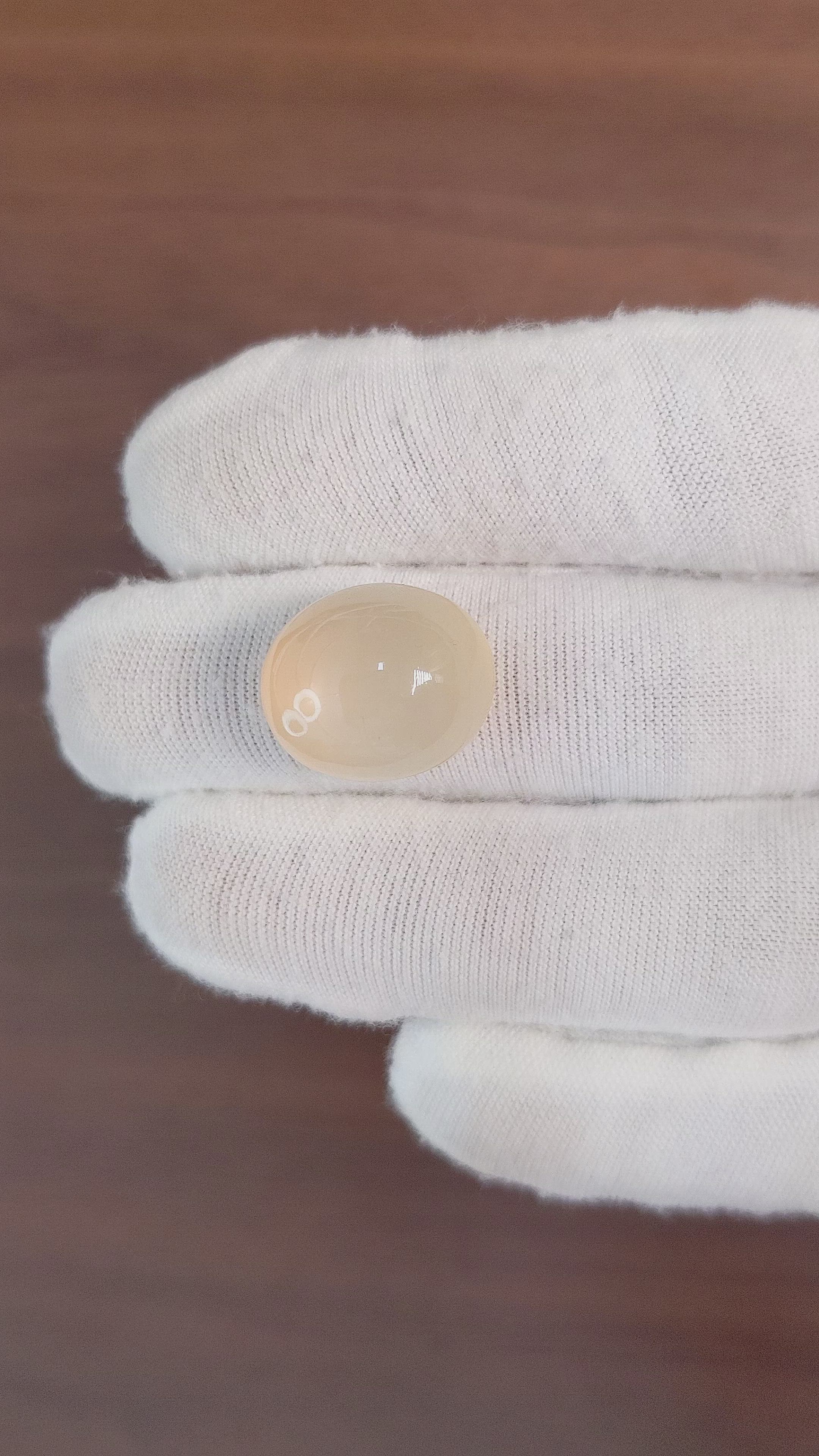 22.22 Ct. Cabochon Moonstone from Ceylon (Sri Lanka) Size Video