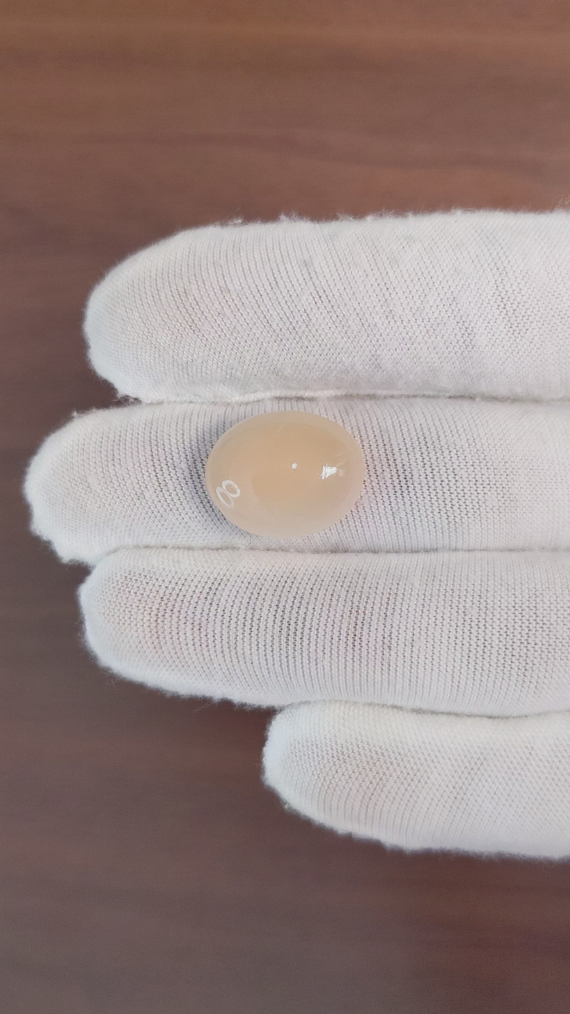 10.08 Ct. Cabochon Moonstone from Ceylon (Sri Lanka) Size Video