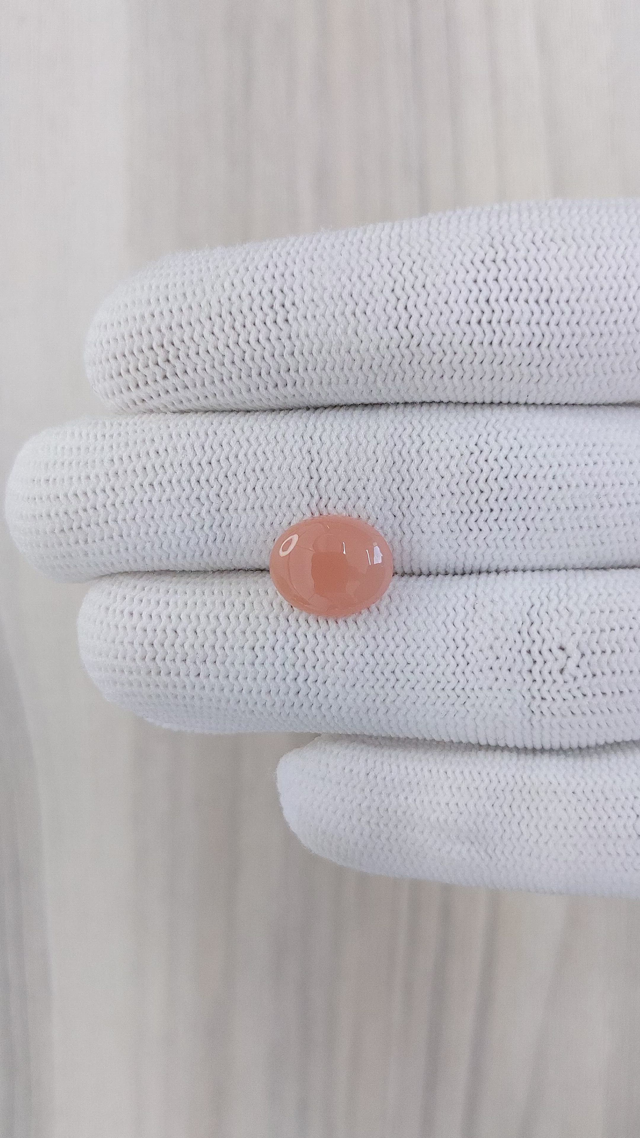 3.51 Ct. Cabochon Moonstone from Ceylon (Sri Lanka) Size Video
