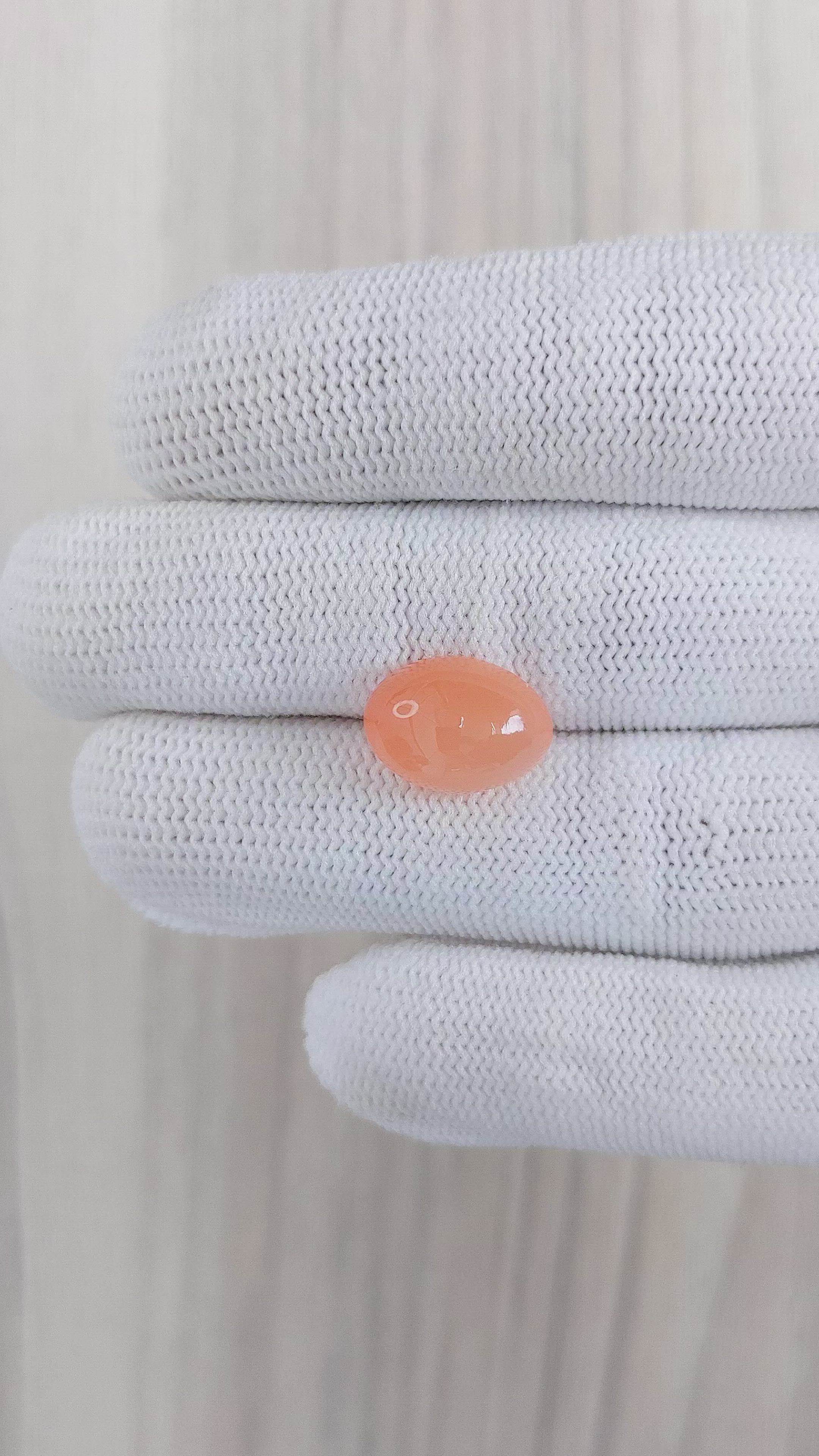 7.09 Ct. Cabochon Moonstone from Ceylon (Sri Lanka) Size Video