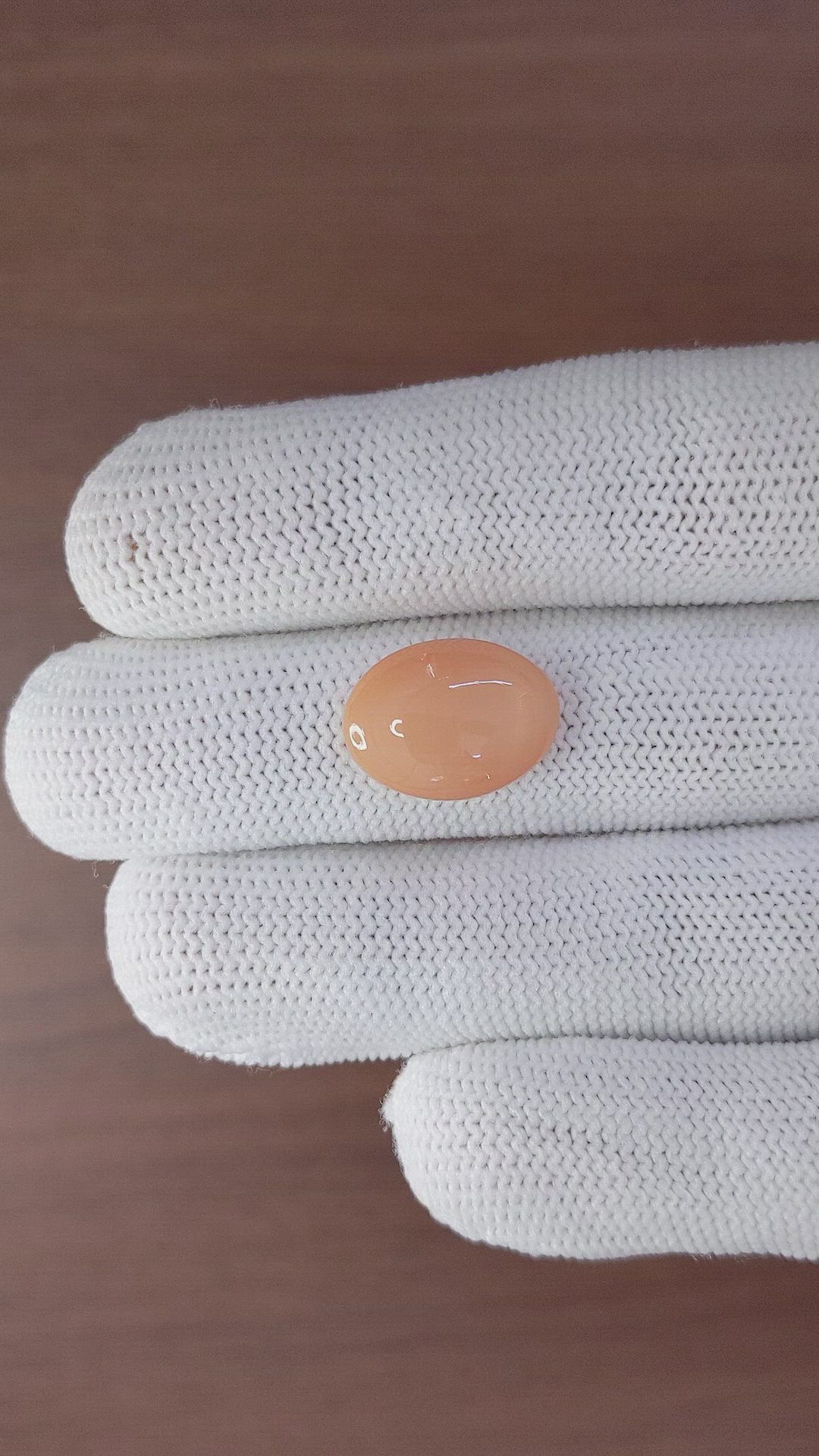 9.29 Ct. Cabochon Moonstone from Ceylon (Sri Lanka) Size Video