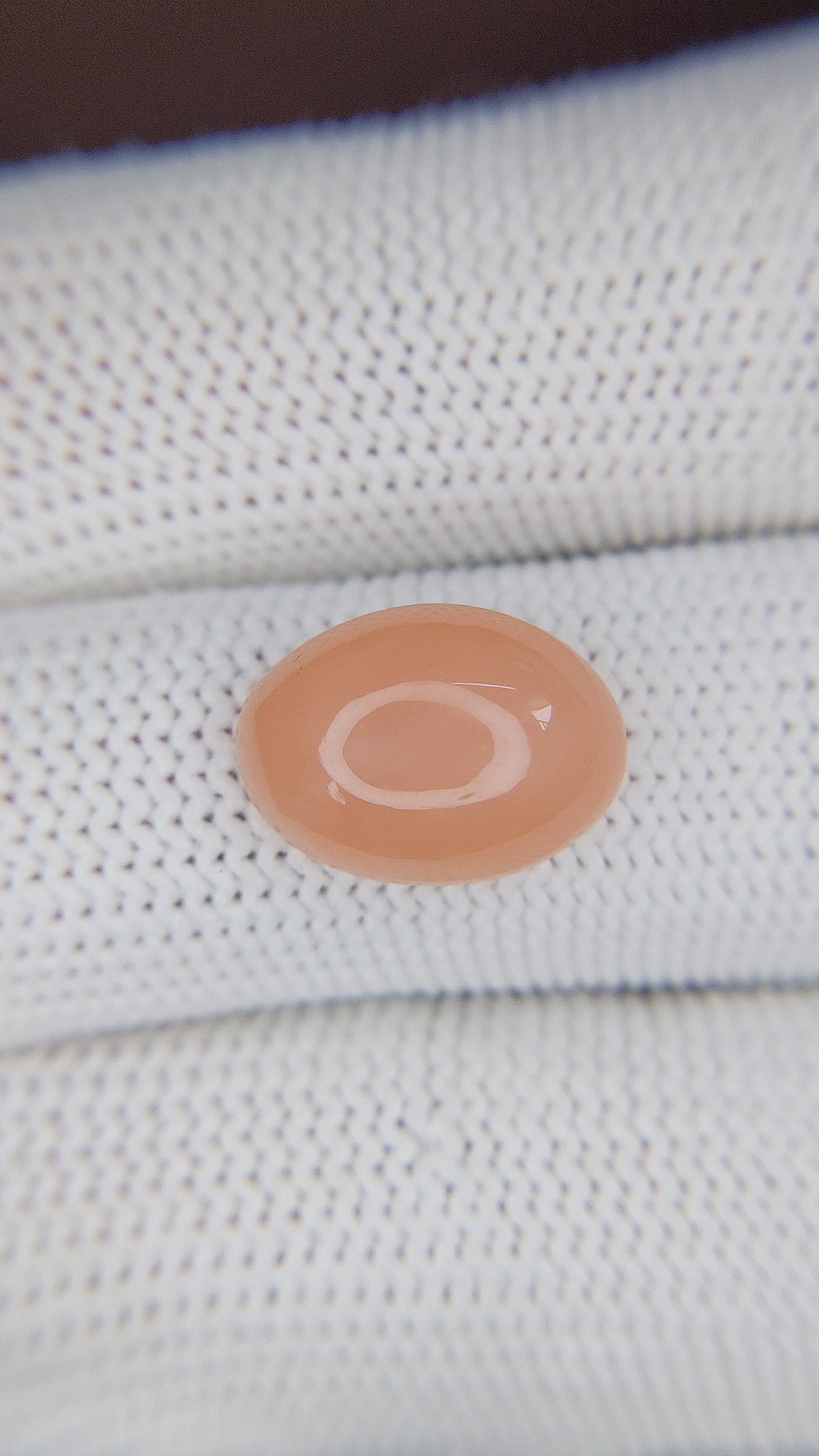 5.88 Ct. Cabochon Moonstone from Ceylon (Sri Lanka) Size Video