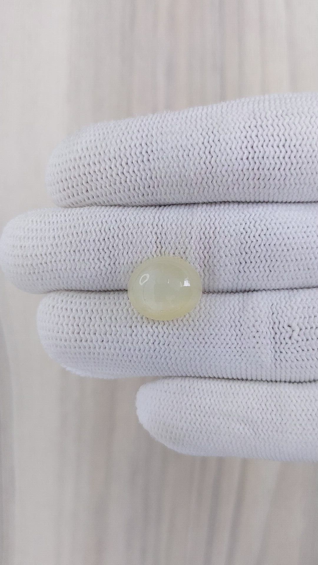 8.31 Ct. Cabochon Moonstone from Ceylon (Sri Lanka) Size Video