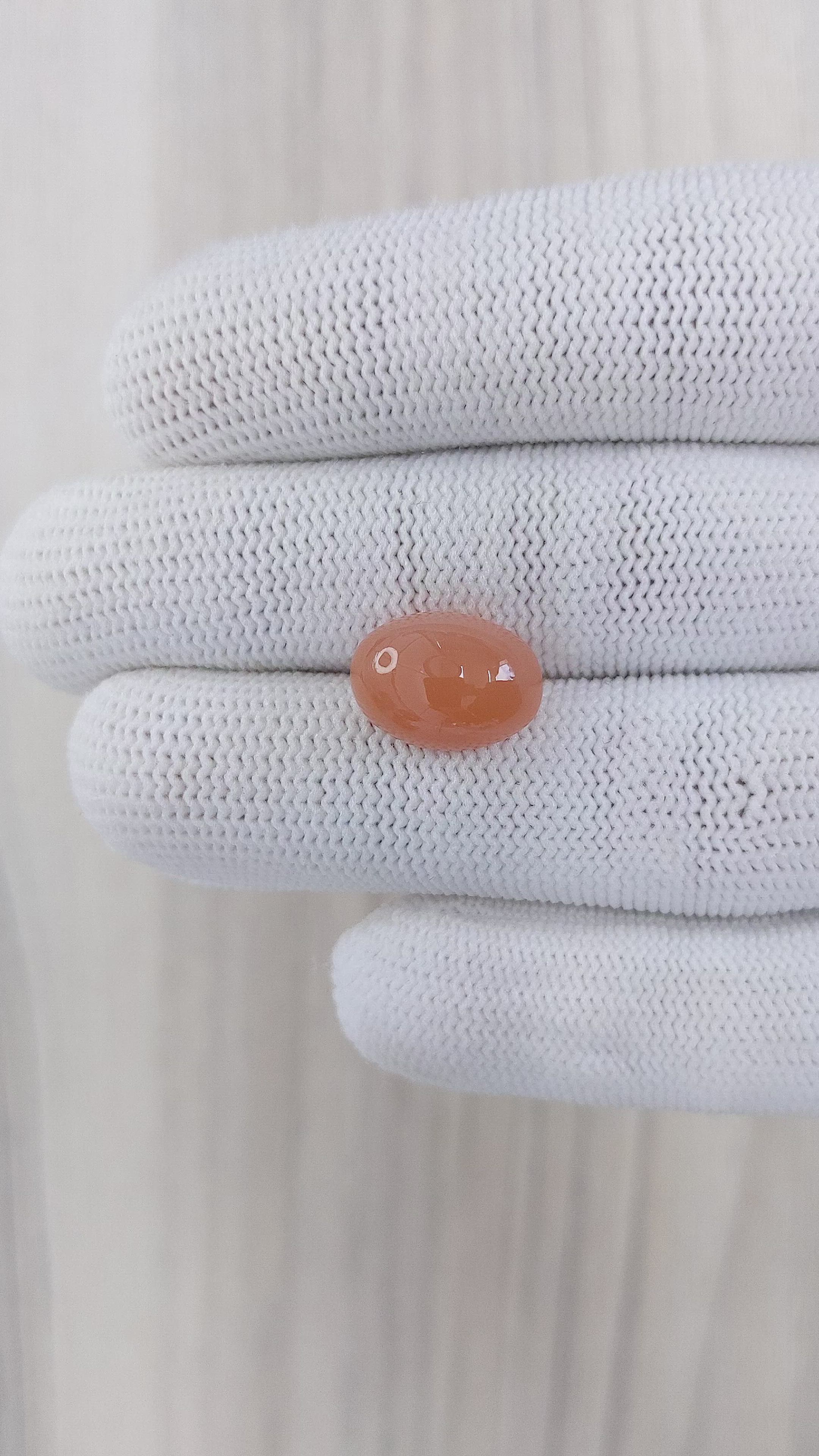 6.94 Ct. Cabochon Moonstone from Ceylon (Sri Lanka) Size Video