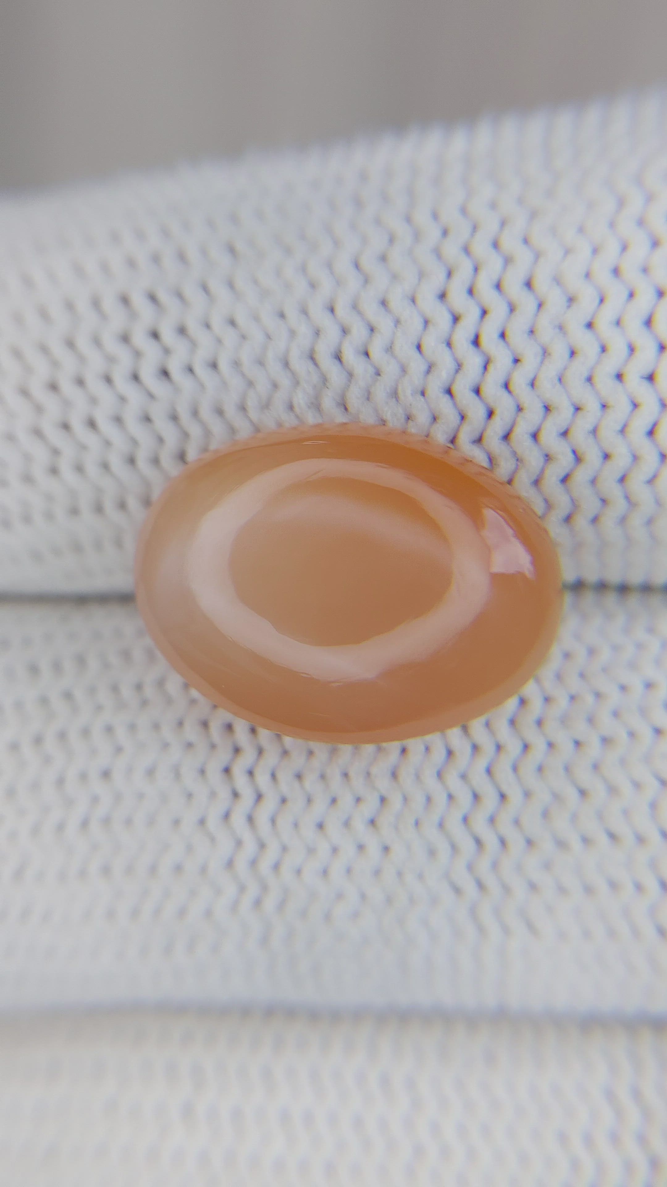 7.00 Ct. Cabochon Moonstone from Ceylon (Sri Lanka) Size Video