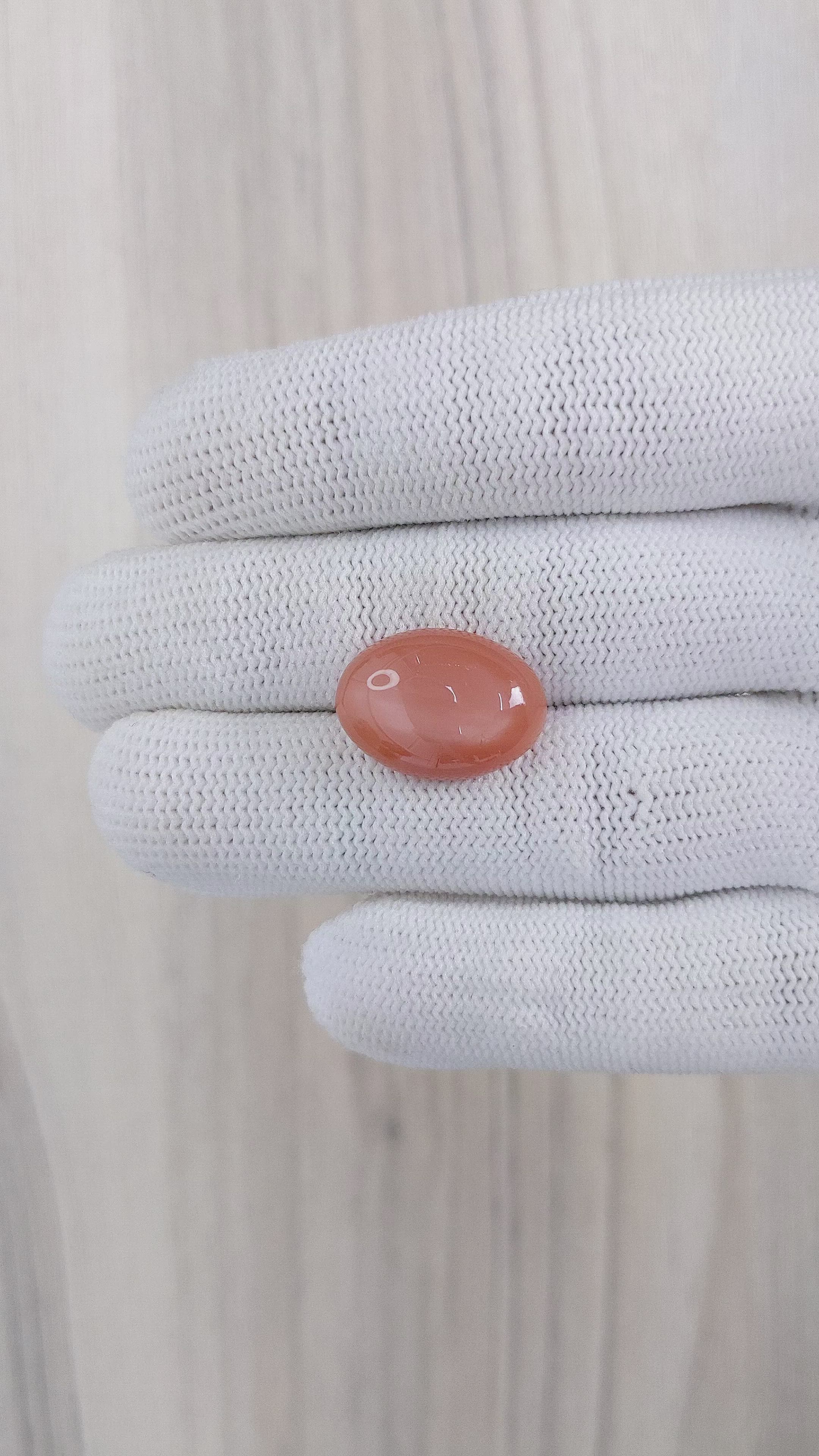11.45 Ct. Cabochon Moonstone from Ceylon (Sri Lanka) Size Video