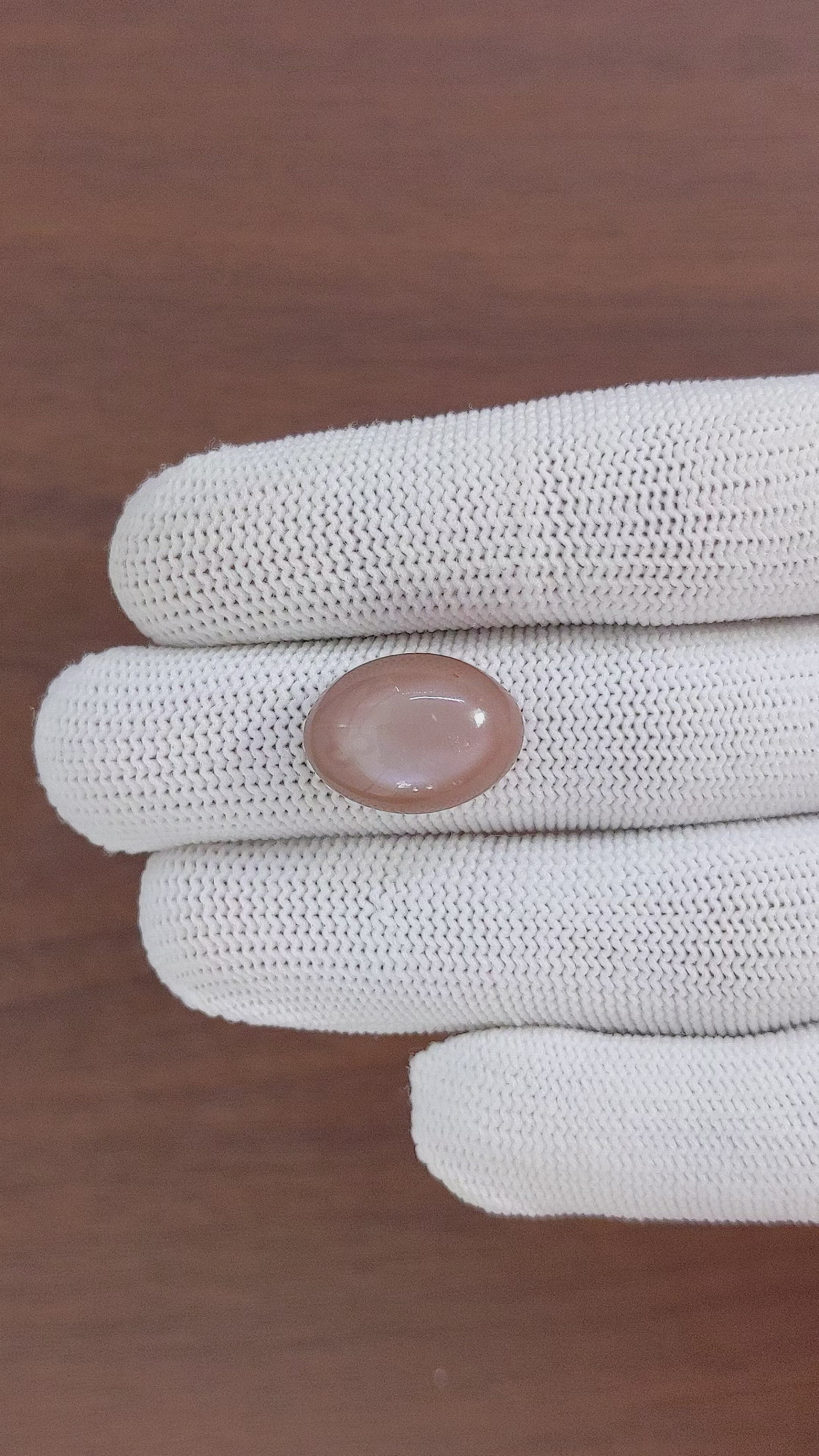 10.58 Ct. Cabochon Moonstone from Ceylon (Sri Lanka) Size Video