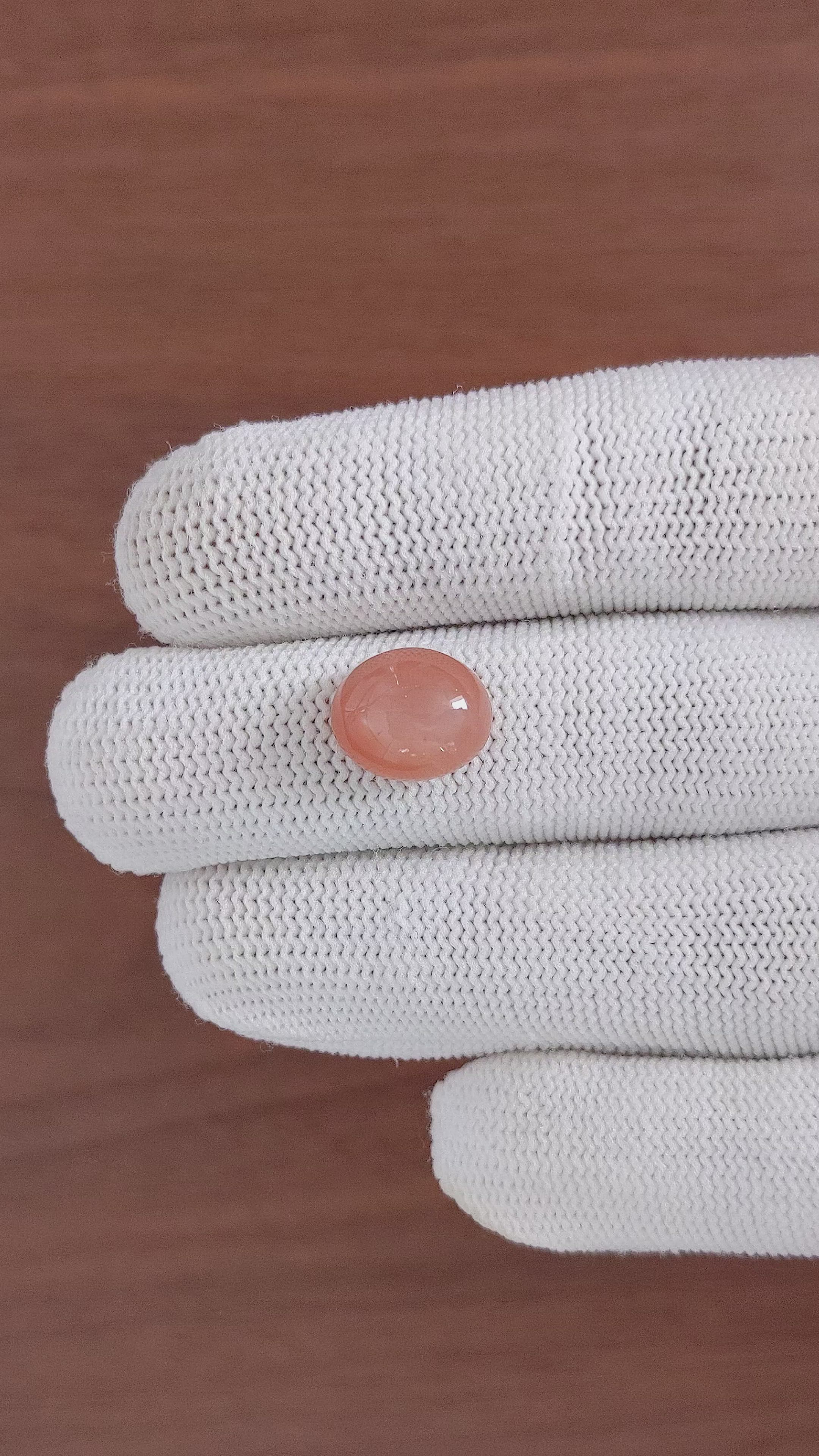 5.49 Ct. Cabochon Moonstone from Ceylon (Sri Lanka) Size Video