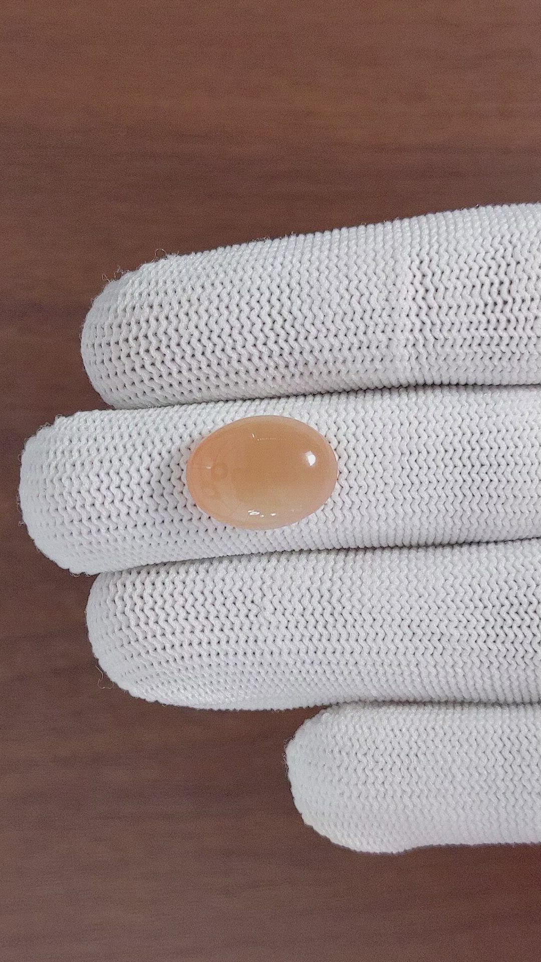 6.61 Ct. Cabochon Moonstone from Ceylon (Sri Lanka) Size Video