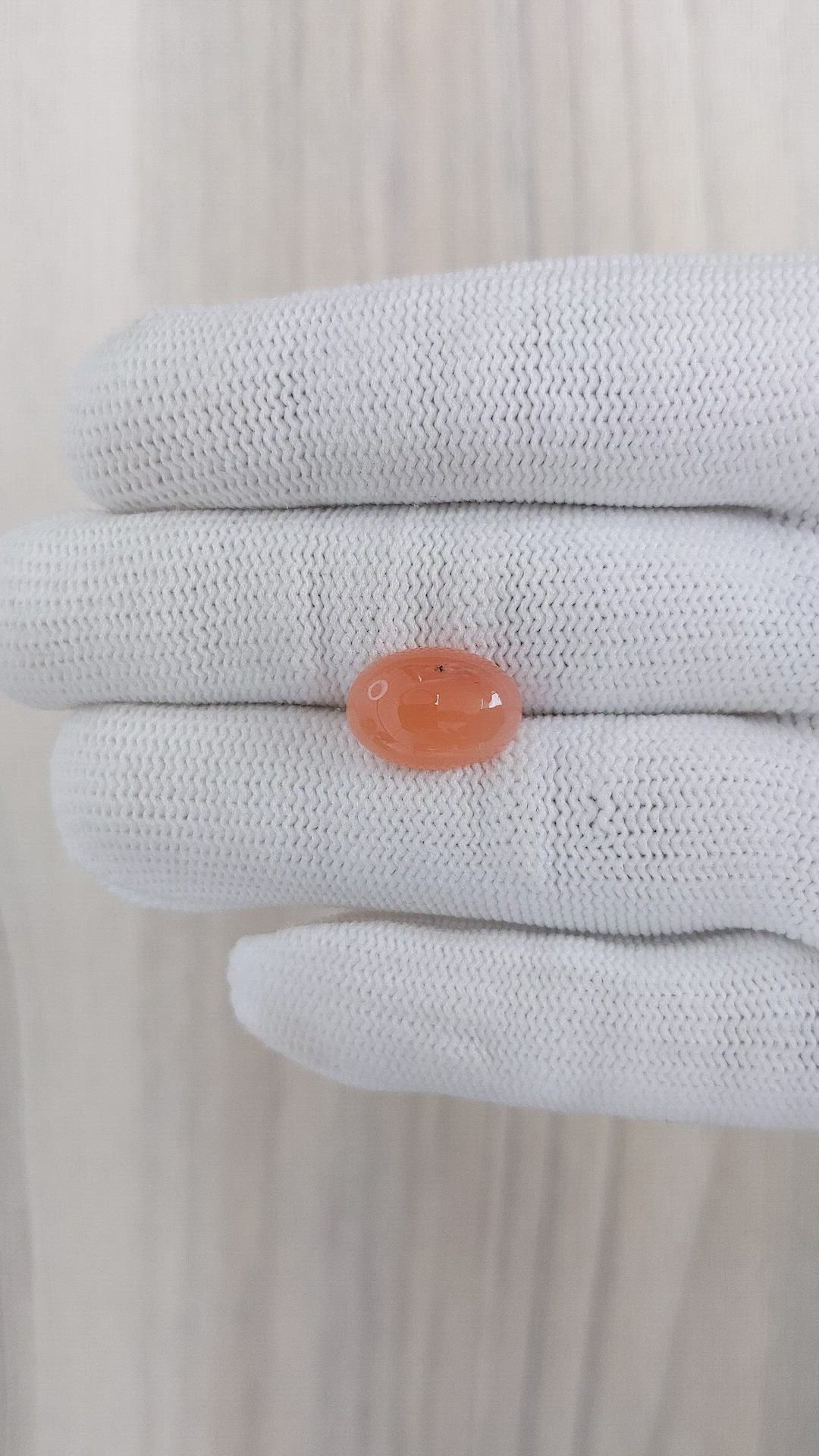 5.68 Ct. Cabochon Moonstone from Ceylon (Sri Lanka) Size Video