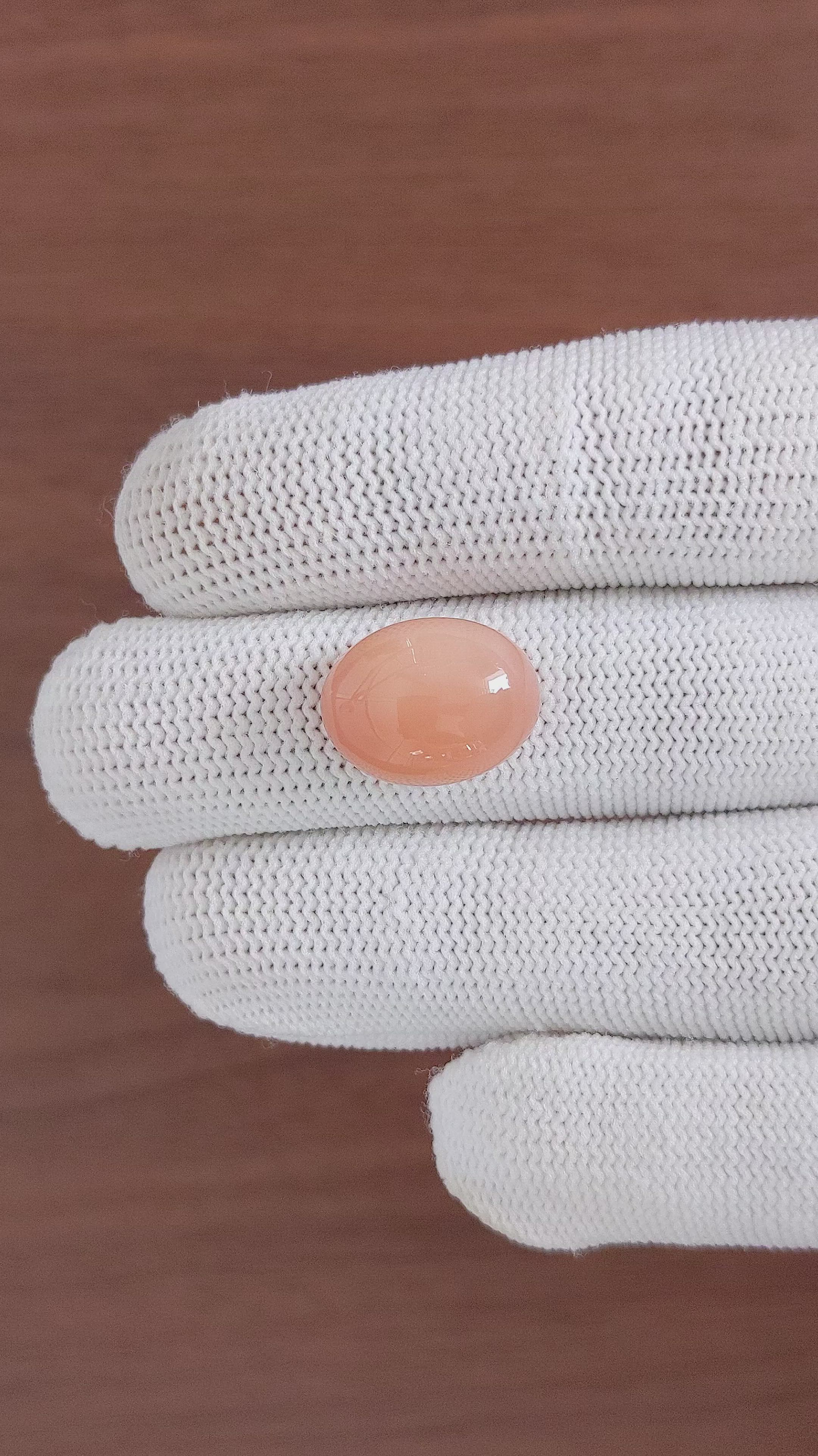 11.64 Ct. Cabochon Moonstone from Ceylon (Sri Lanka) Size Video