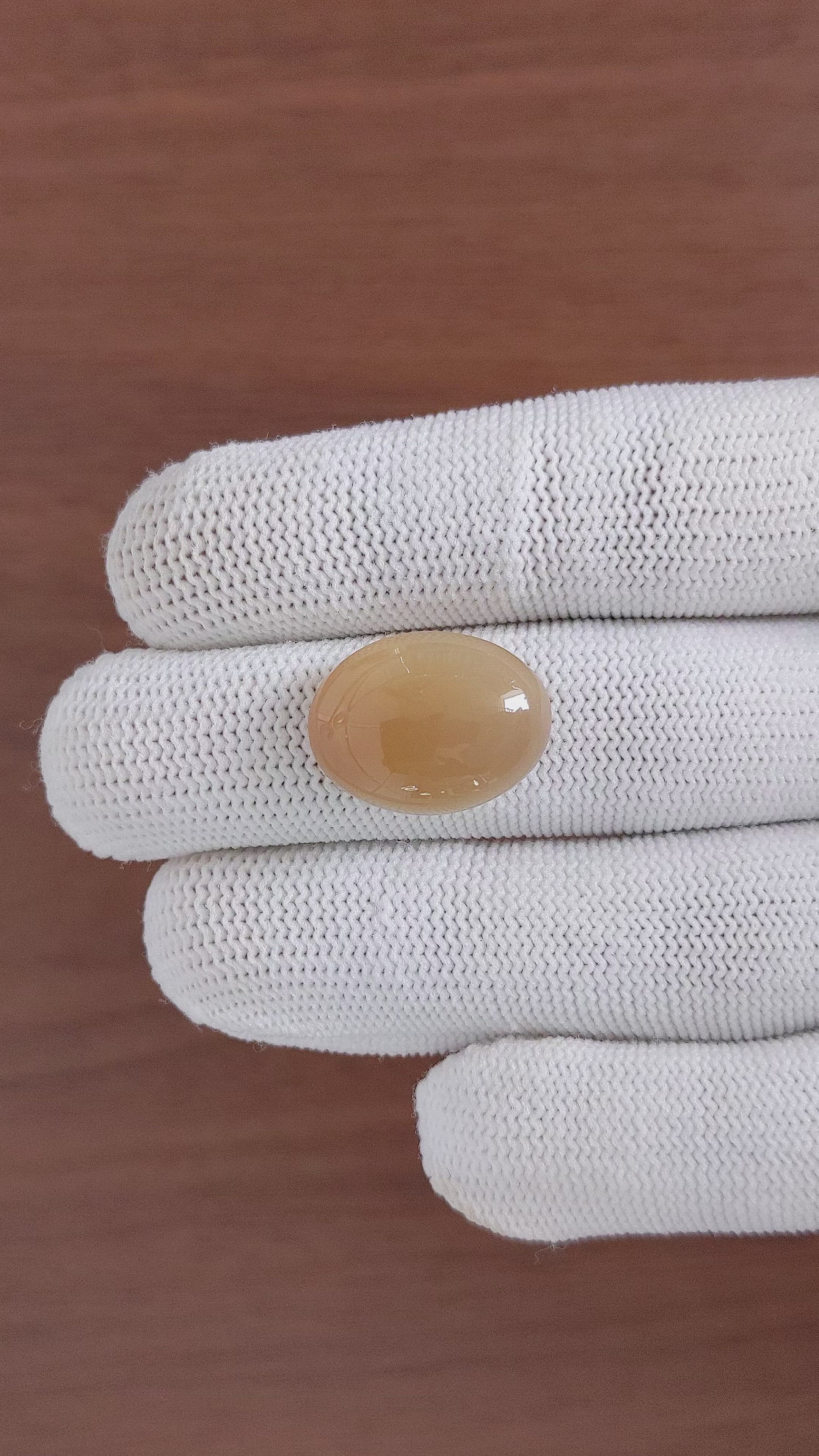 13.34 Ct. Cabochon Moonstone from Ceylon (Sri Lanka) Size Video