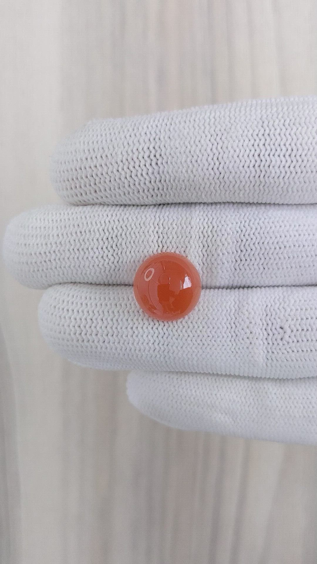 7.40 Ct. Cabochon Moonstone from Ceylon (Sri Lanka) Size Video