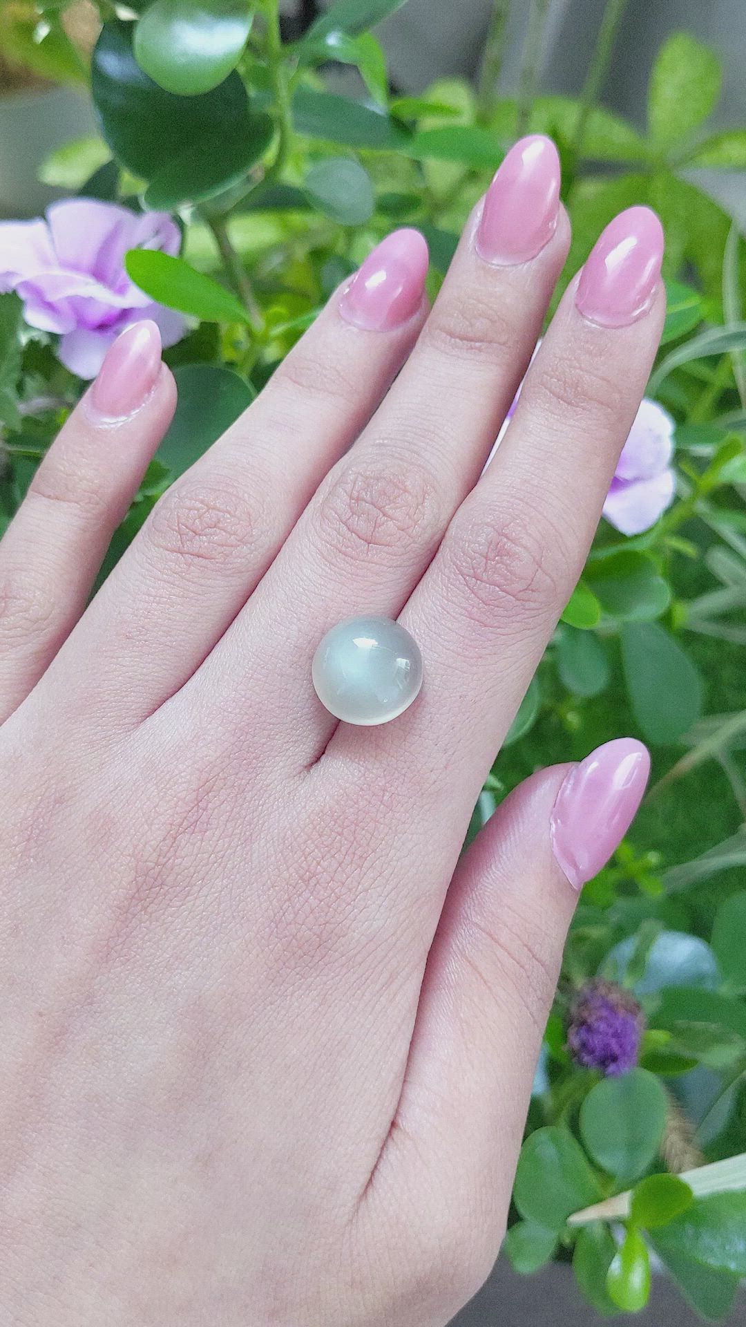 9.95 Ct. Cabochon Moonstone from Ceylon (Sri Lanka) Size Video