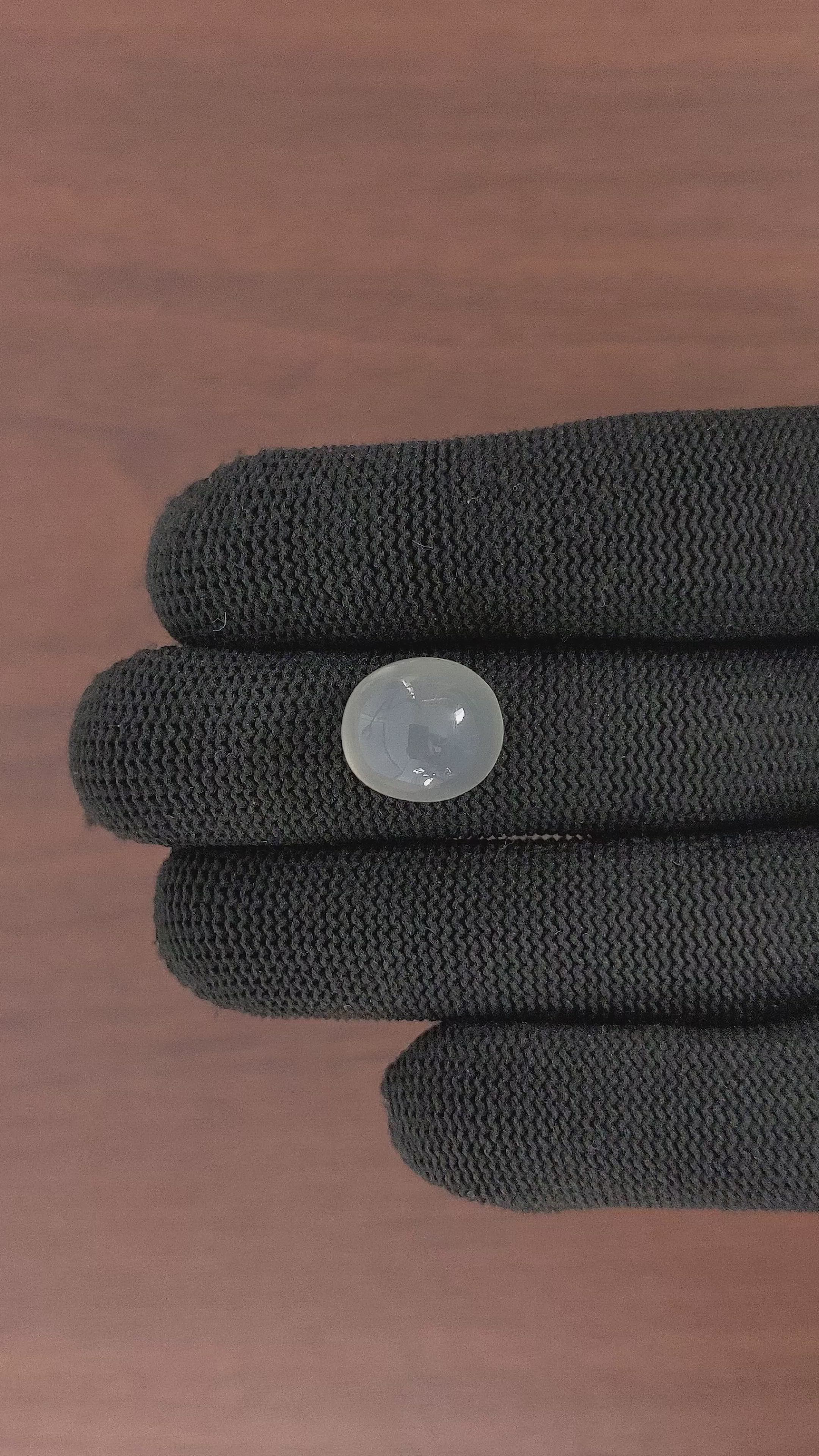 11.06 Ct. Cabochon Moonstone from Ceylon (Sri Lanka) Size Video