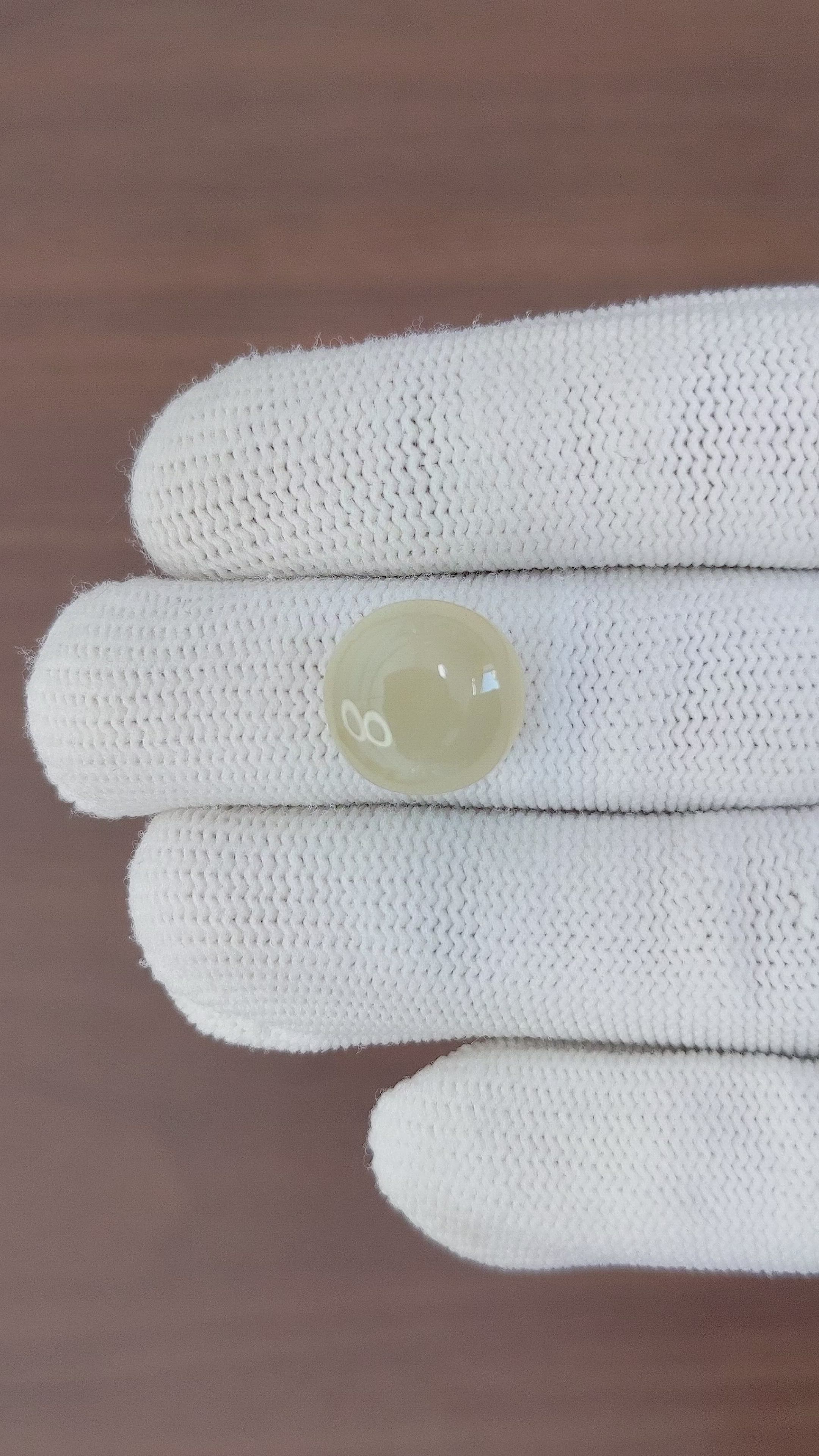 10.79 Ct. Cabochon Moonstone from Ceylon (Sri Lanka) Size Video