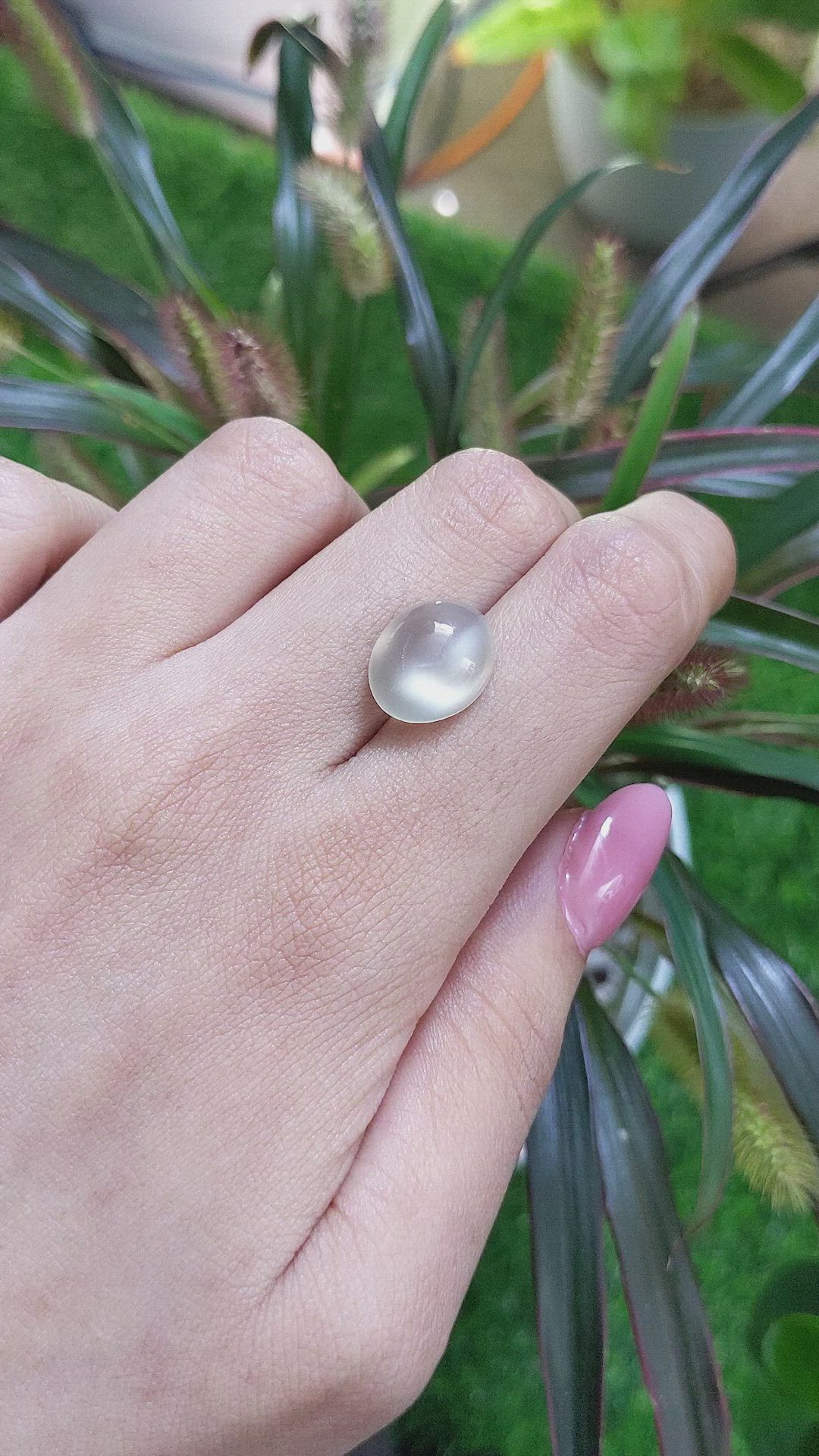 7.57 Ct. Cabochon Moonstone from Ceylon (Sri Lanka) Size Video