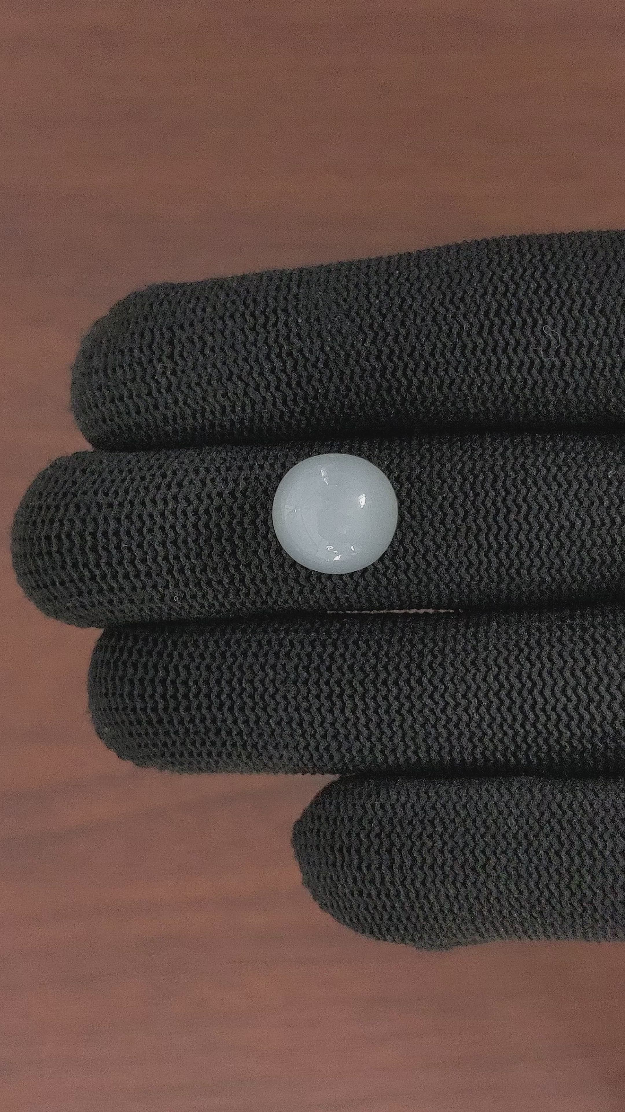 8.01 Ct. Cabochon Moonstone from Ceylon (Sri Lanka) Size Video