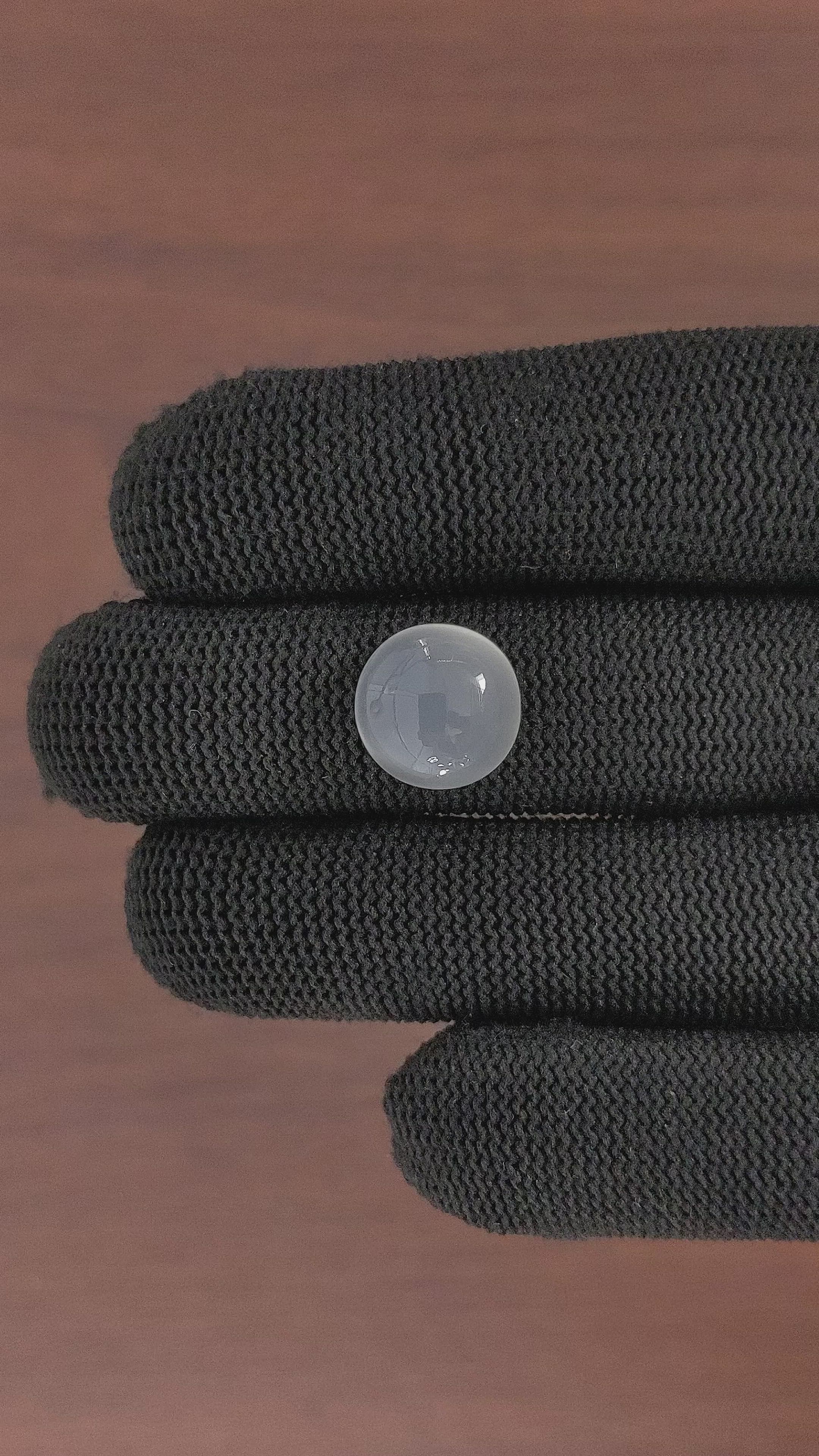 6.00 Ct. Cabochon Moonstone from Ceylon (Sri Lanka) Size Video