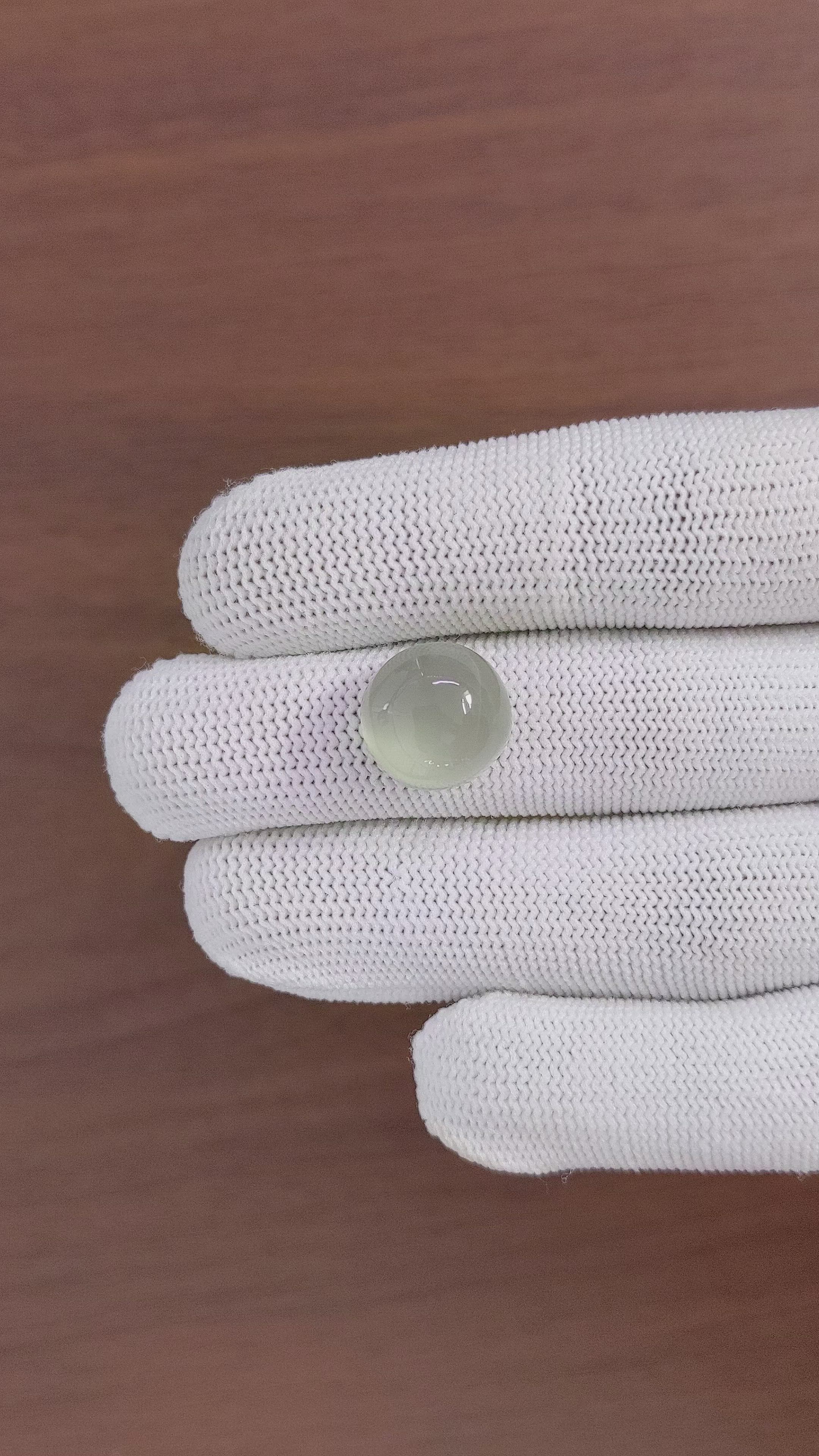 10.42 Ct. Cabochon Moonstone from Ceylon (Sri Lanka) Size Video