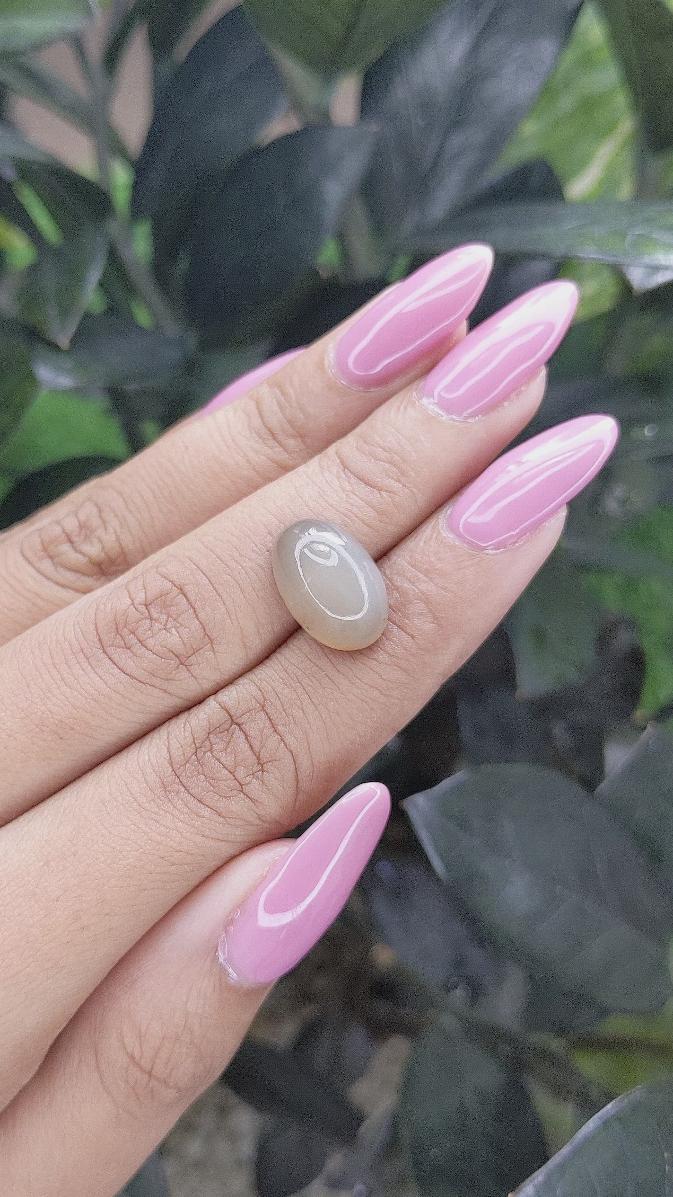 7.82 Ct. Cabochon Moonstone from Ceylon (Sri Lanka) Size Video