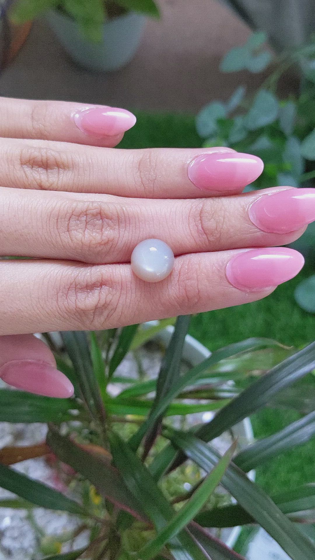5.09 Ct. Cabochon Moonstone from Ceylon (Sri Lanka) Size Video