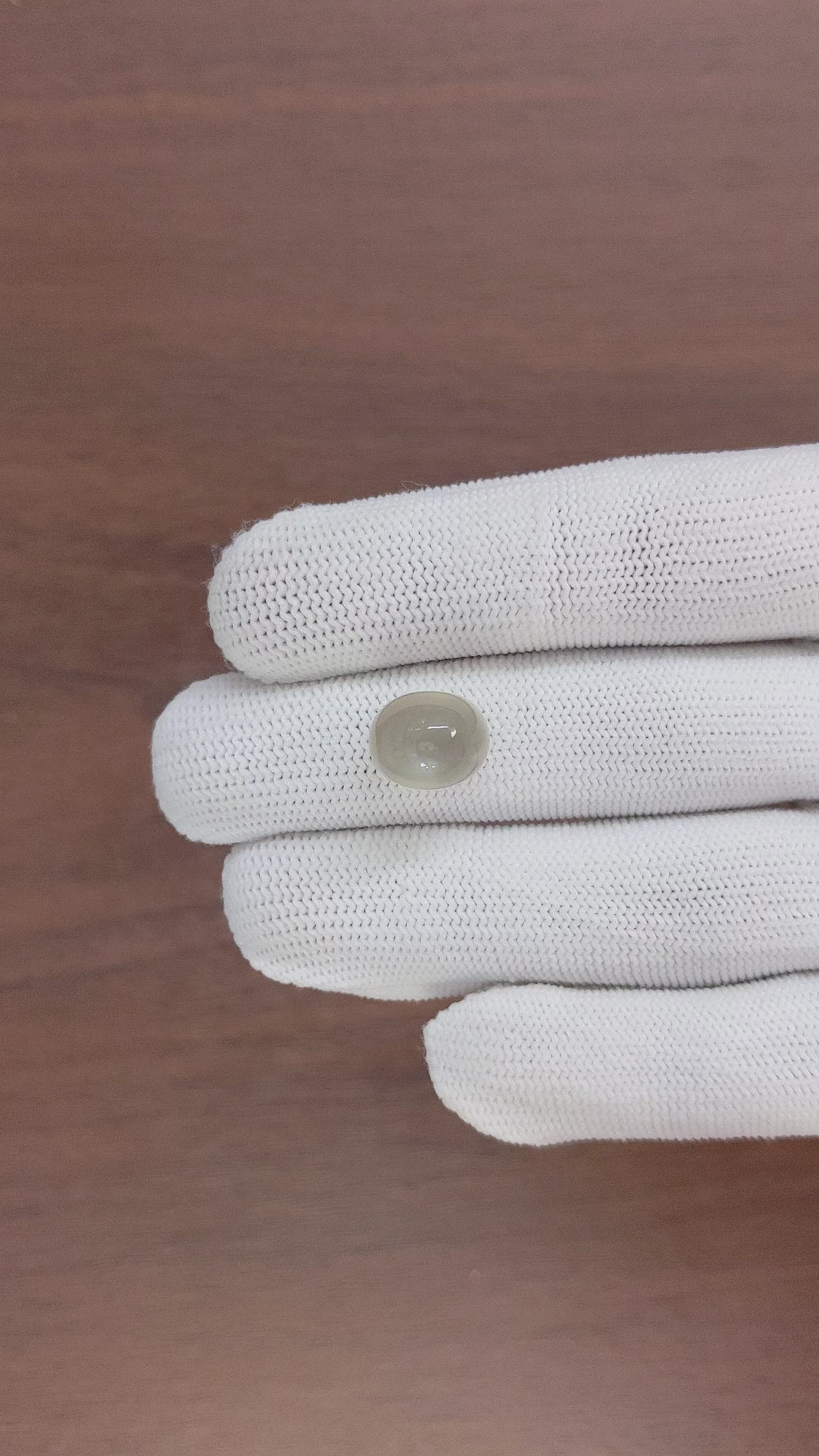 10.25 Ct. Cabochon Moonstone from Ceylon (Sri Lanka) Size Video