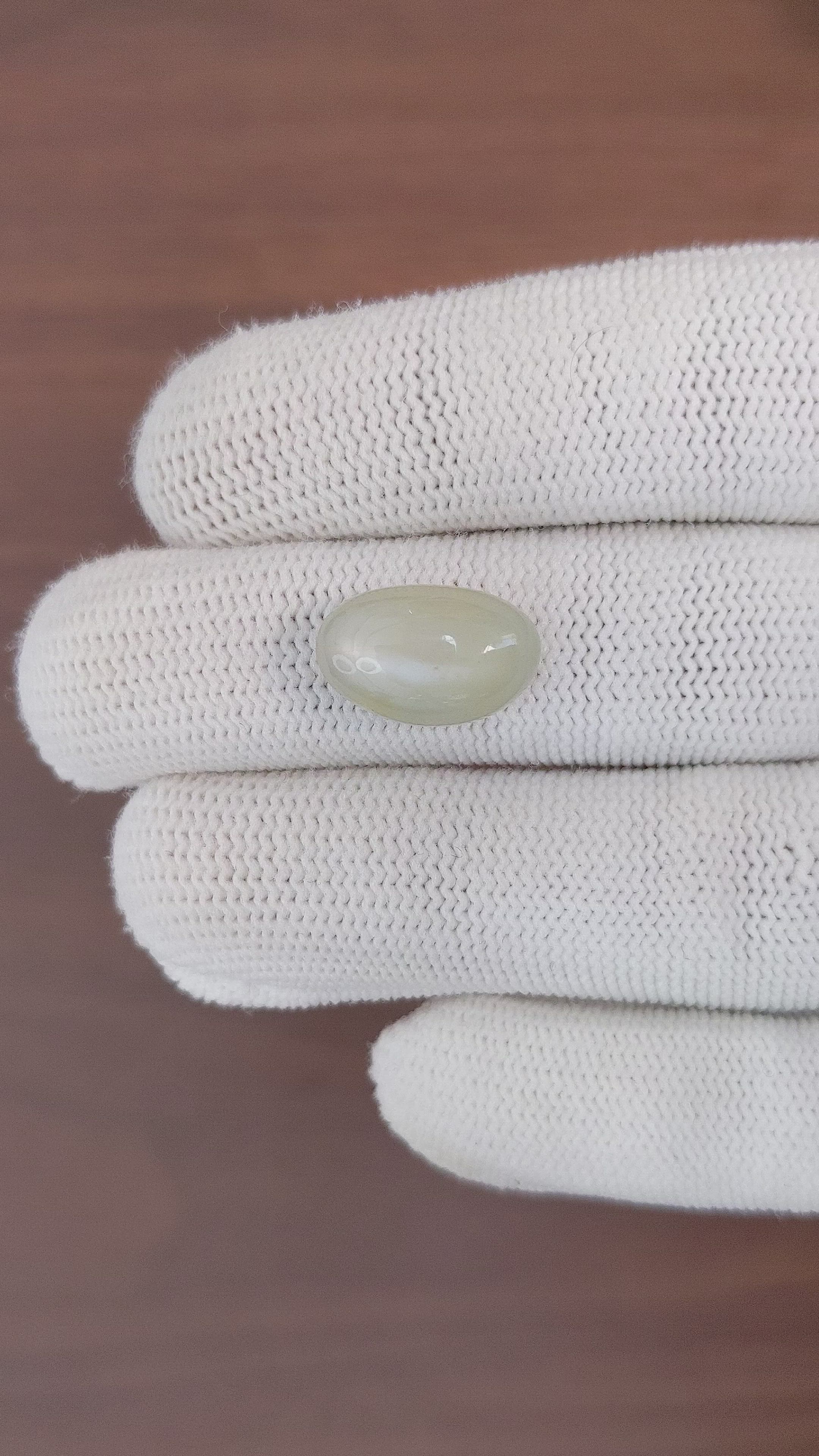 8.31 Ct. Cabochon Moonstone from Ceylon (Sri Lanka) Size Video