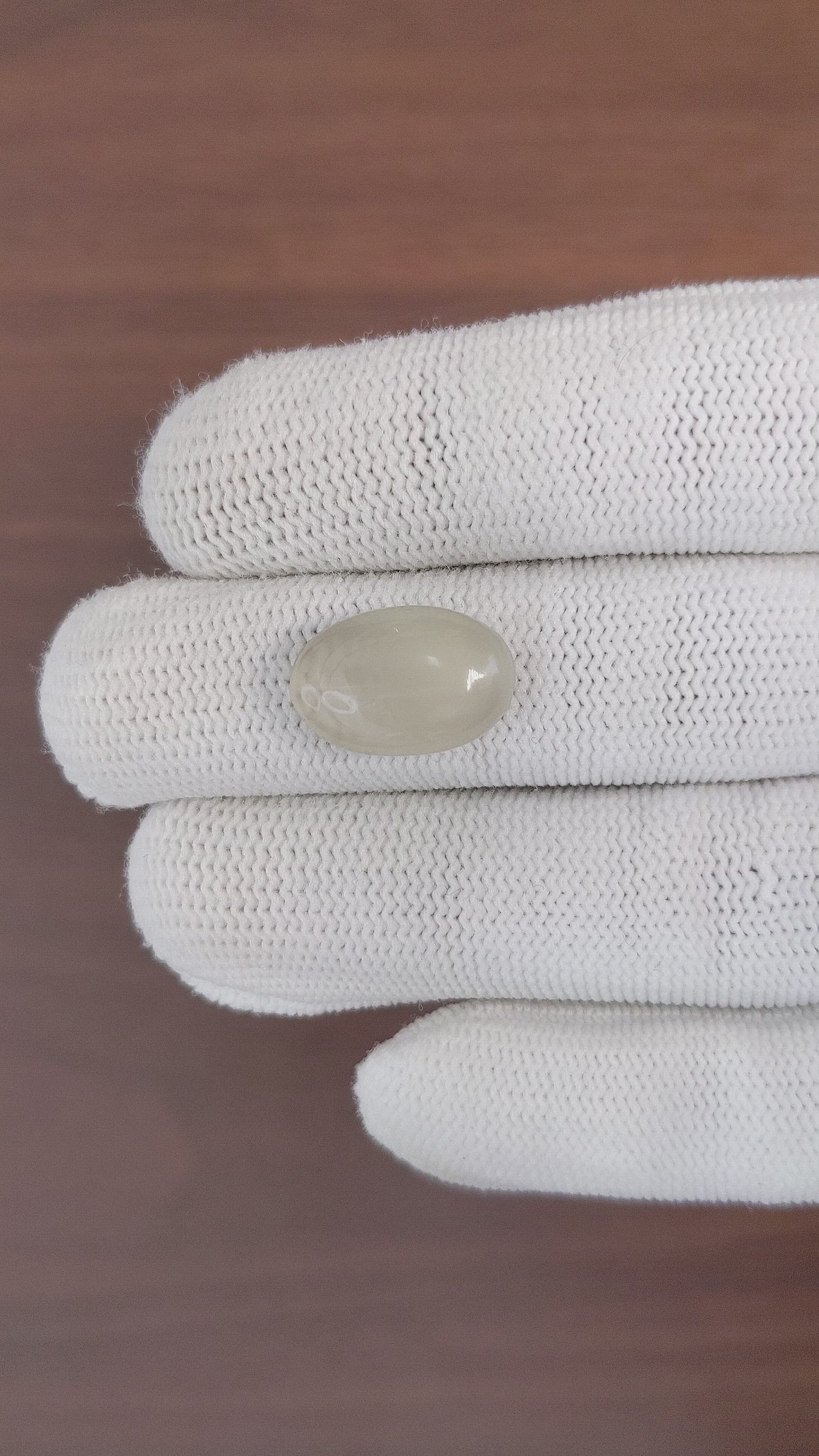 7.45 Ct. Cabochon Moonstone from Ceylon (Sri Lanka) Size Video