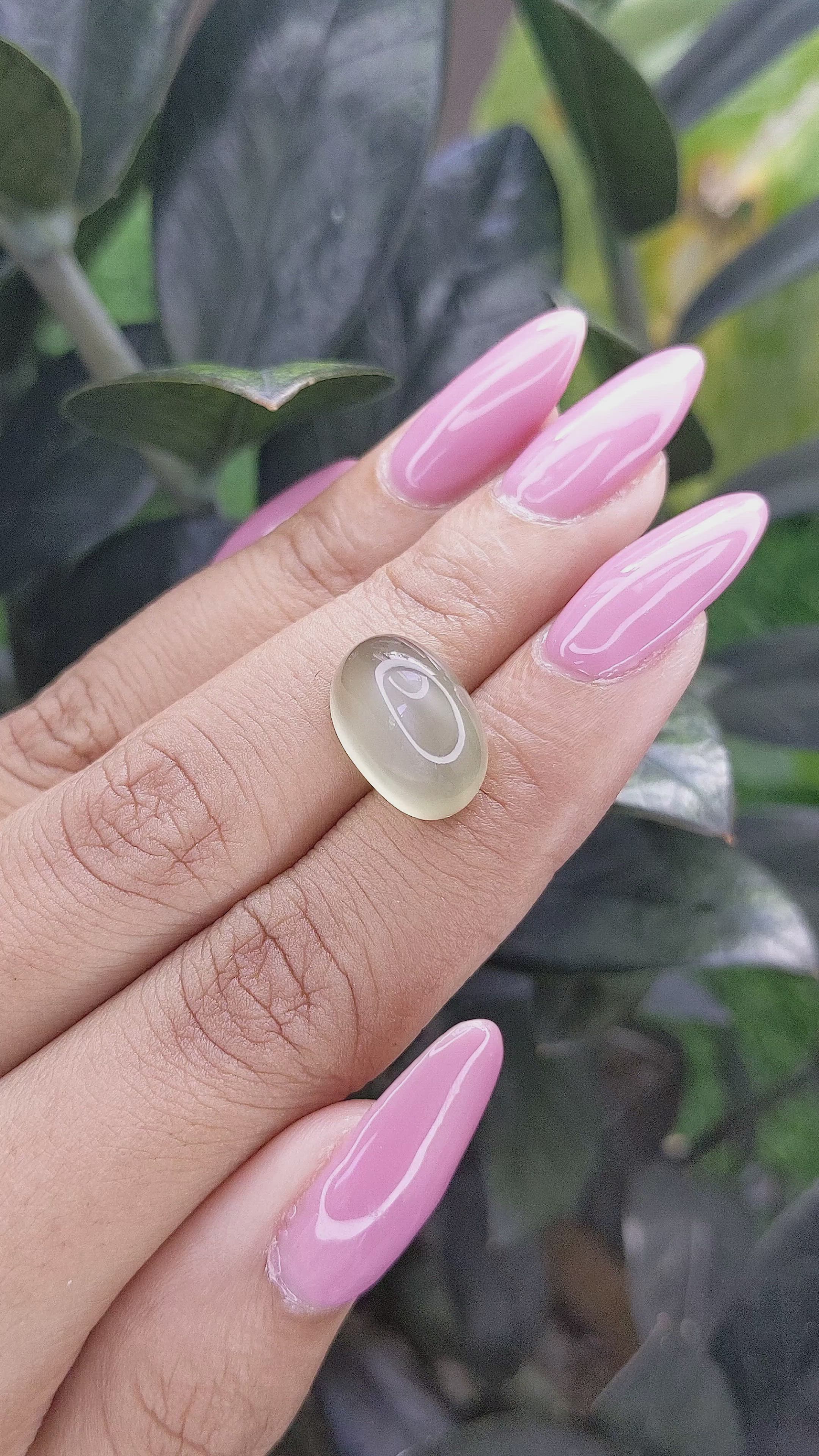 10.79 Ct. Cabochon Moonstone from Ceylon (Sri Lanka) Size Video
