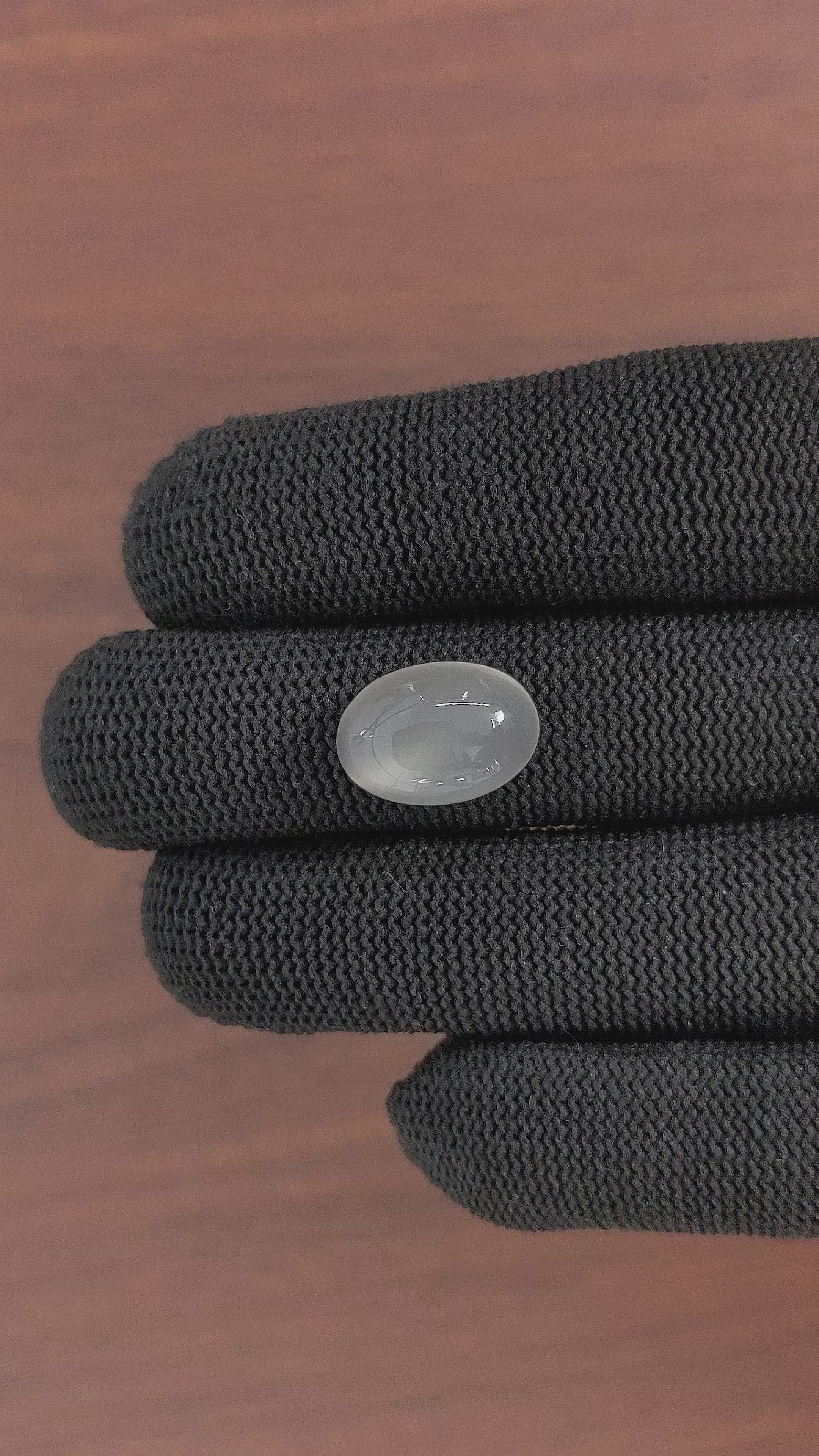 7.70 Ct. Cabochon Moonstone from Ceylon (Sri Lanka) Size Video