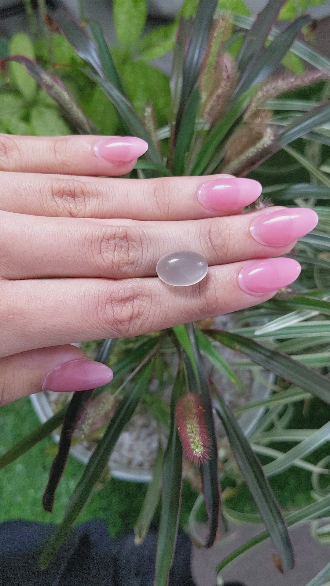 7.70 Ct. Cabochon Moonstone from Ceylon (Sri Lanka) Size Video