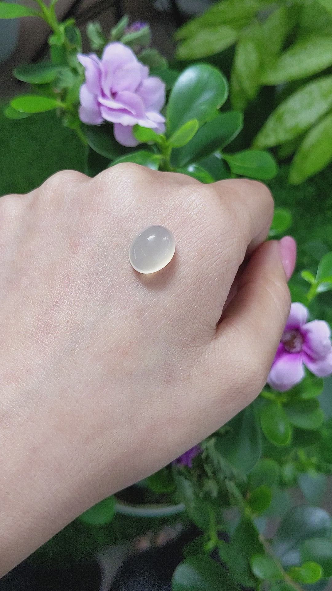 8.73 Ct. Cabochon Moonstone from Ceylon (Sri Lanka) Size Video
