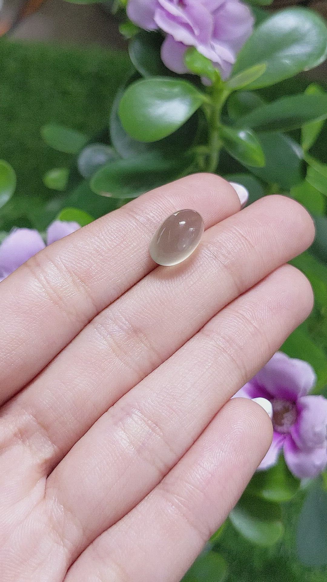 7.64 Ct. Cabochon Moonstone from Ceylon (Sri Lanka) Size Video