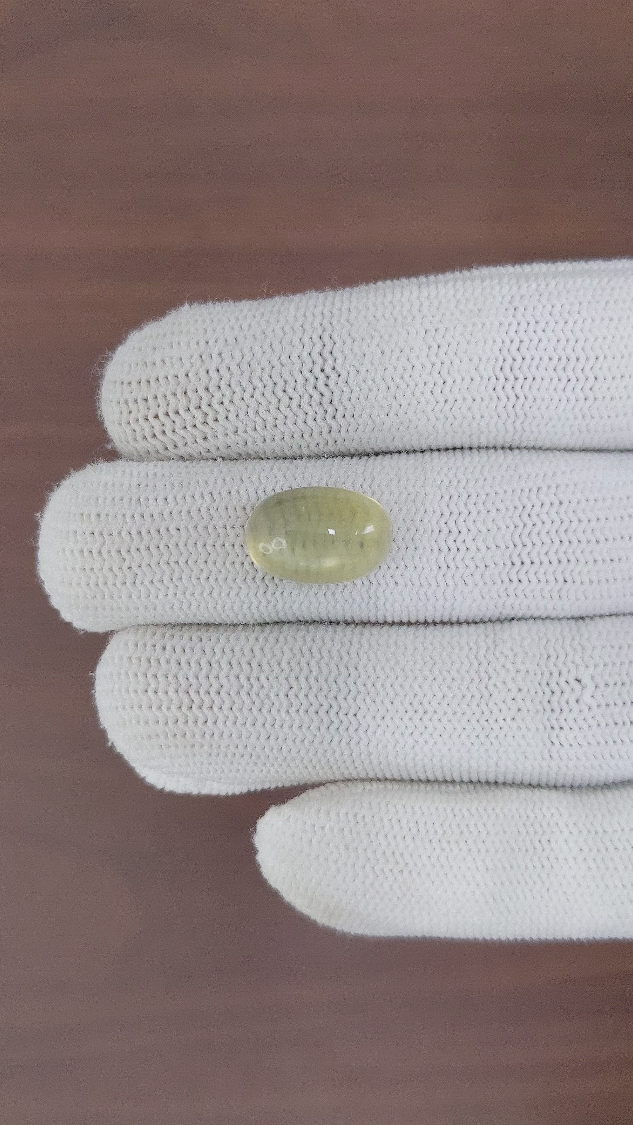 6.42 Ct. Cabochon Moonstone from Ceylon (Sri Lanka) Size Video