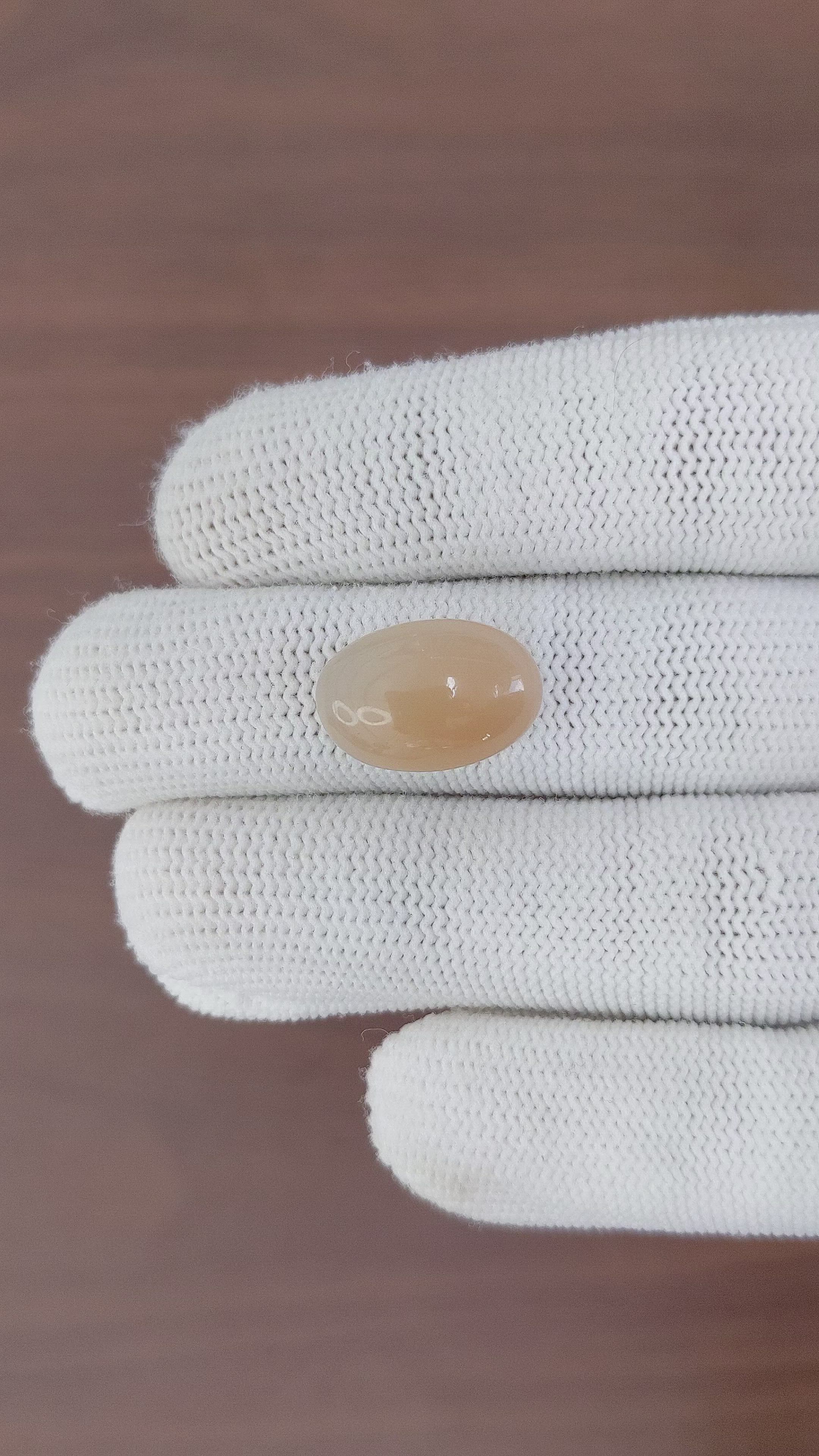 9.12 Ct. Cabochon Moonstone from Ceylon (Sri Lanka) Size Video