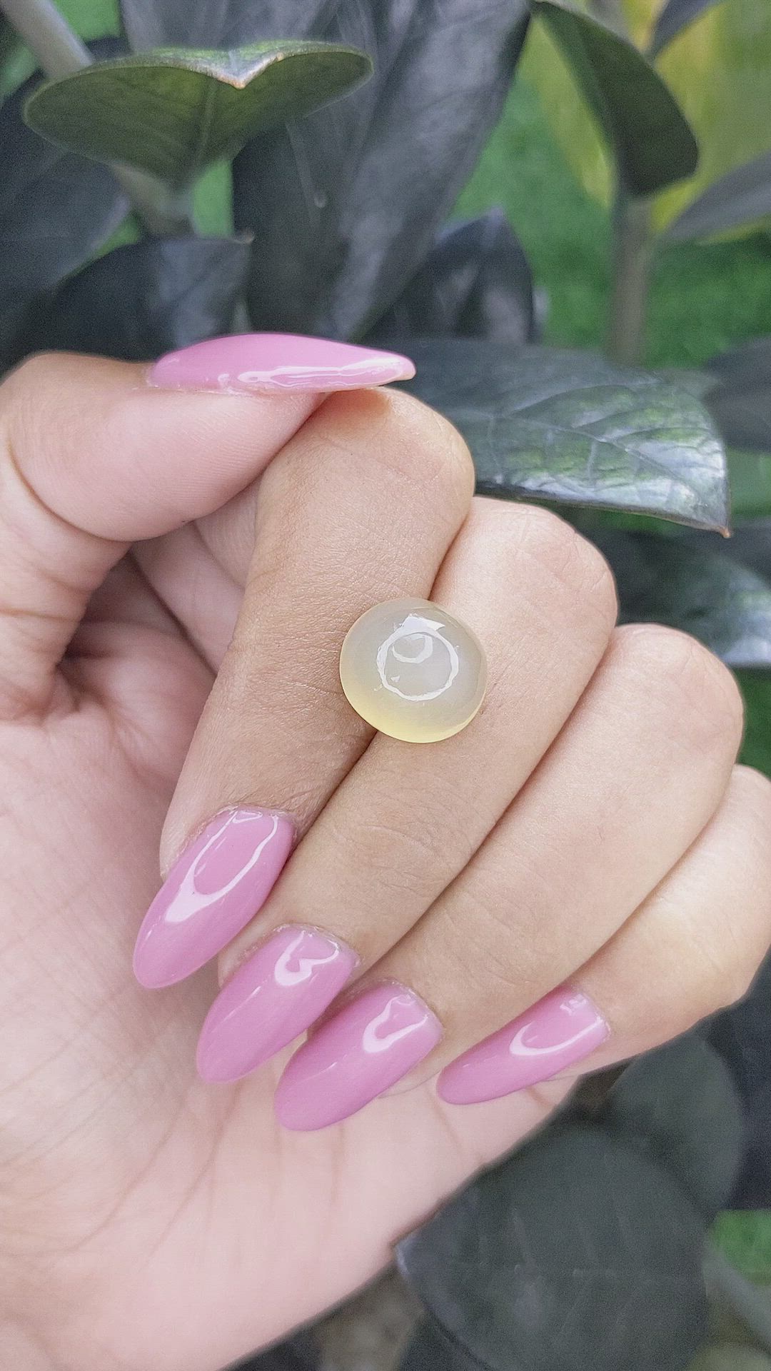 7.15 Ct. Cabochon Moonstone from Ceylon (Sri Lanka) Size Video