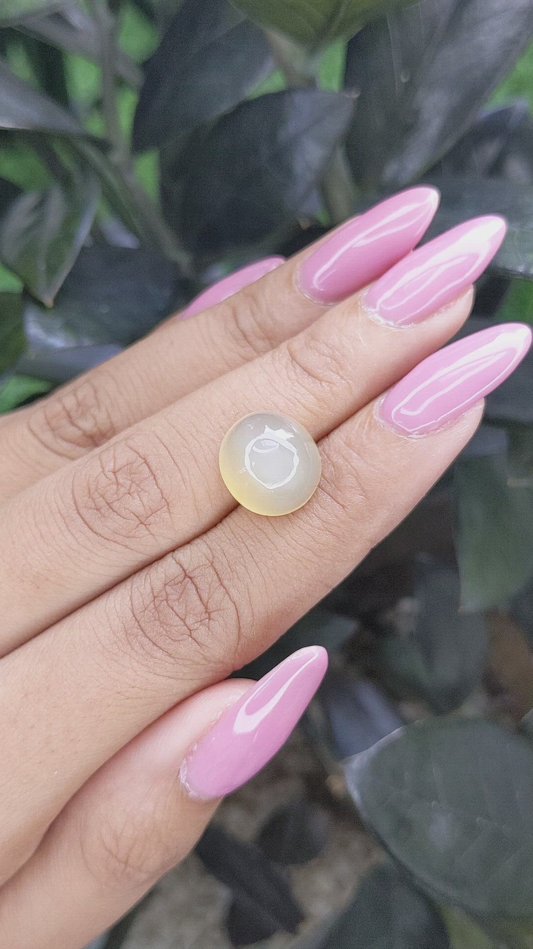 7.15 Ct. Cabochon Moonstone from Ceylon (Sri Lanka) Size Video