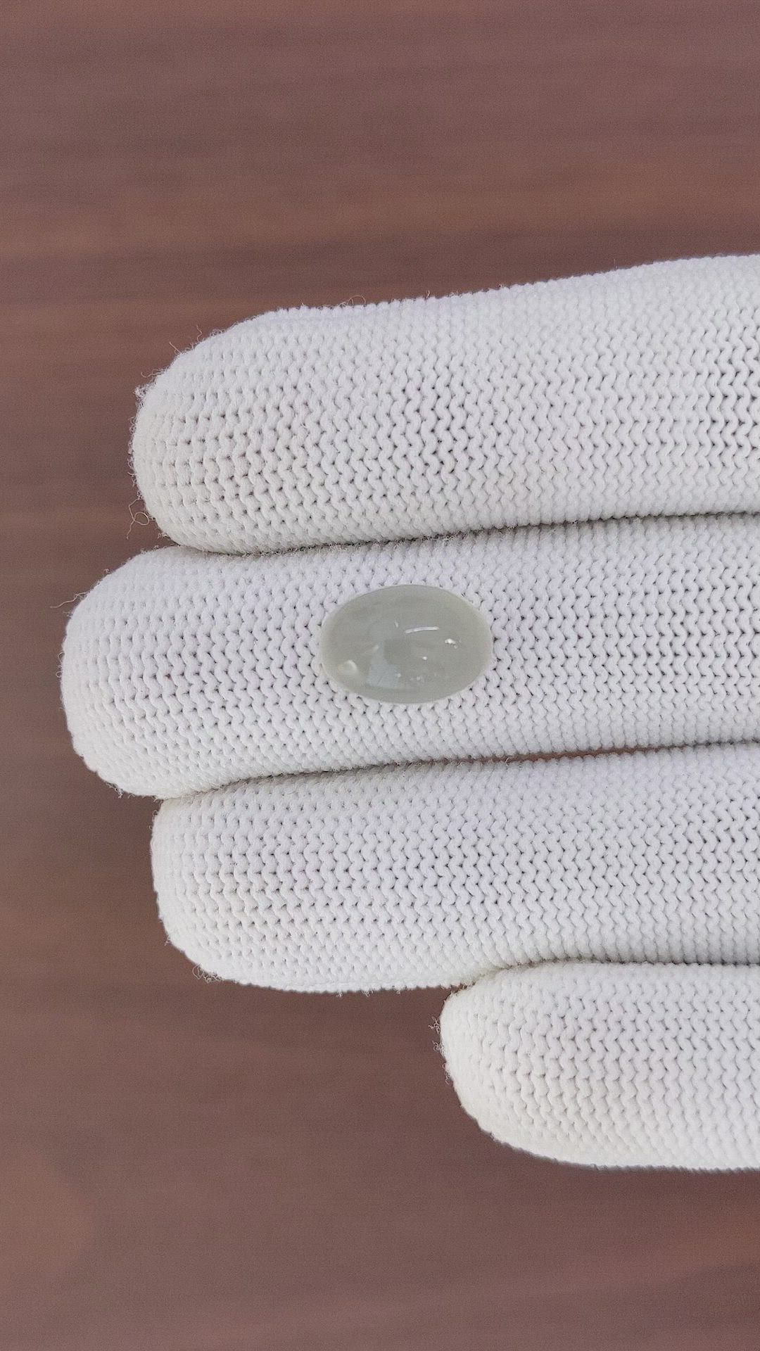 7.32 Ct. Cabochon Moonstone from Ceylon (Sri Lanka) Size Video
