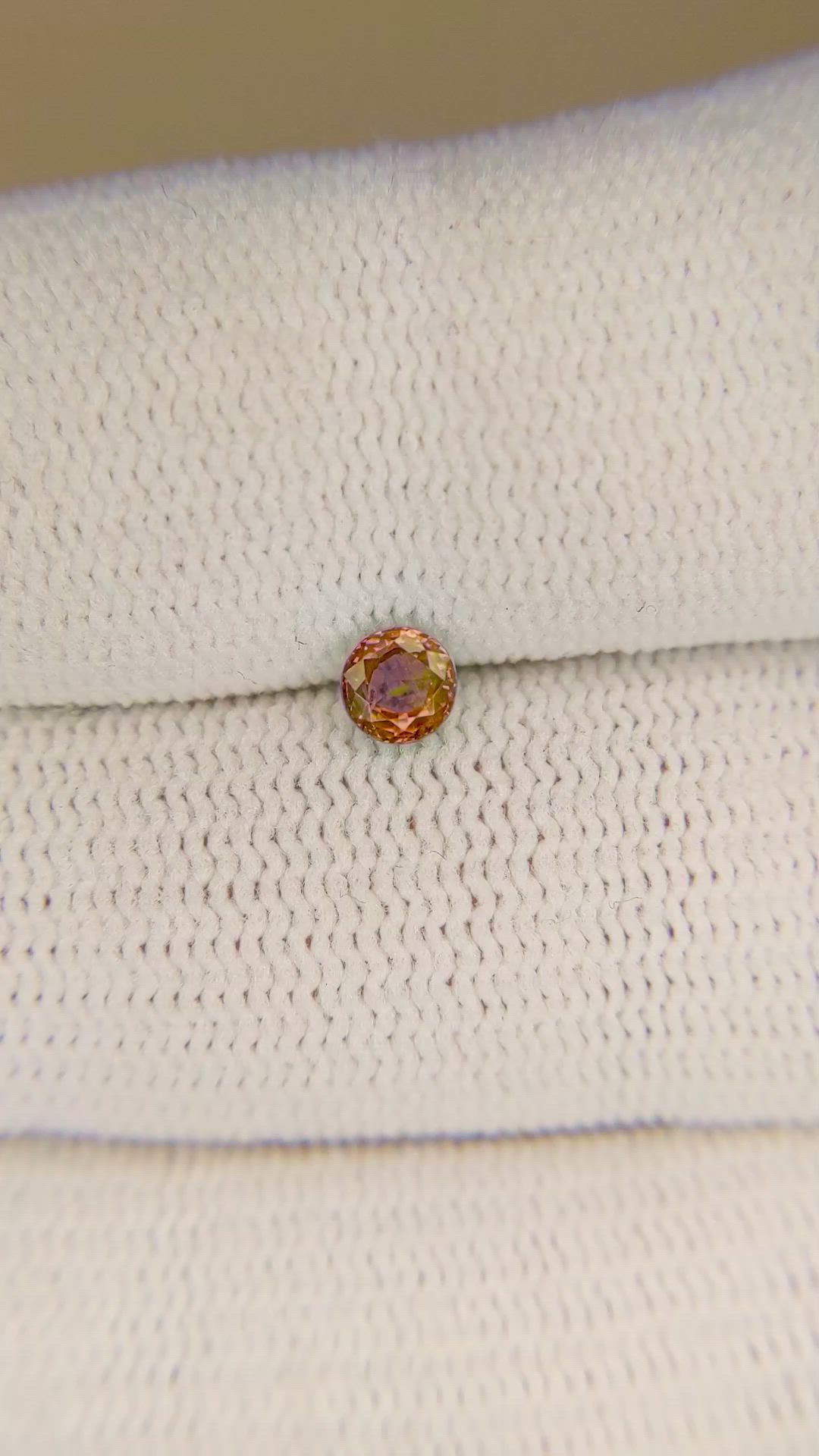 0.35 Ct. Alexandrite from Ceylon (Sri Lanka) Size Video