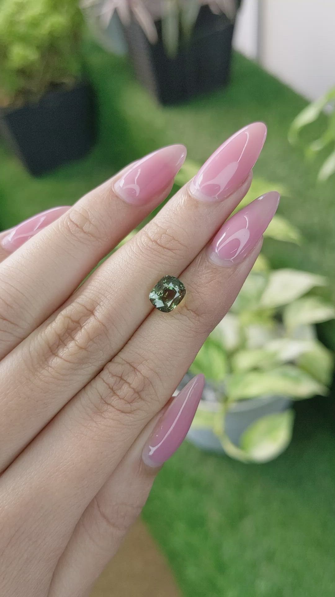 2.57 Ct. Alexandrite from Ceylon (Sri Lanka) Size Video