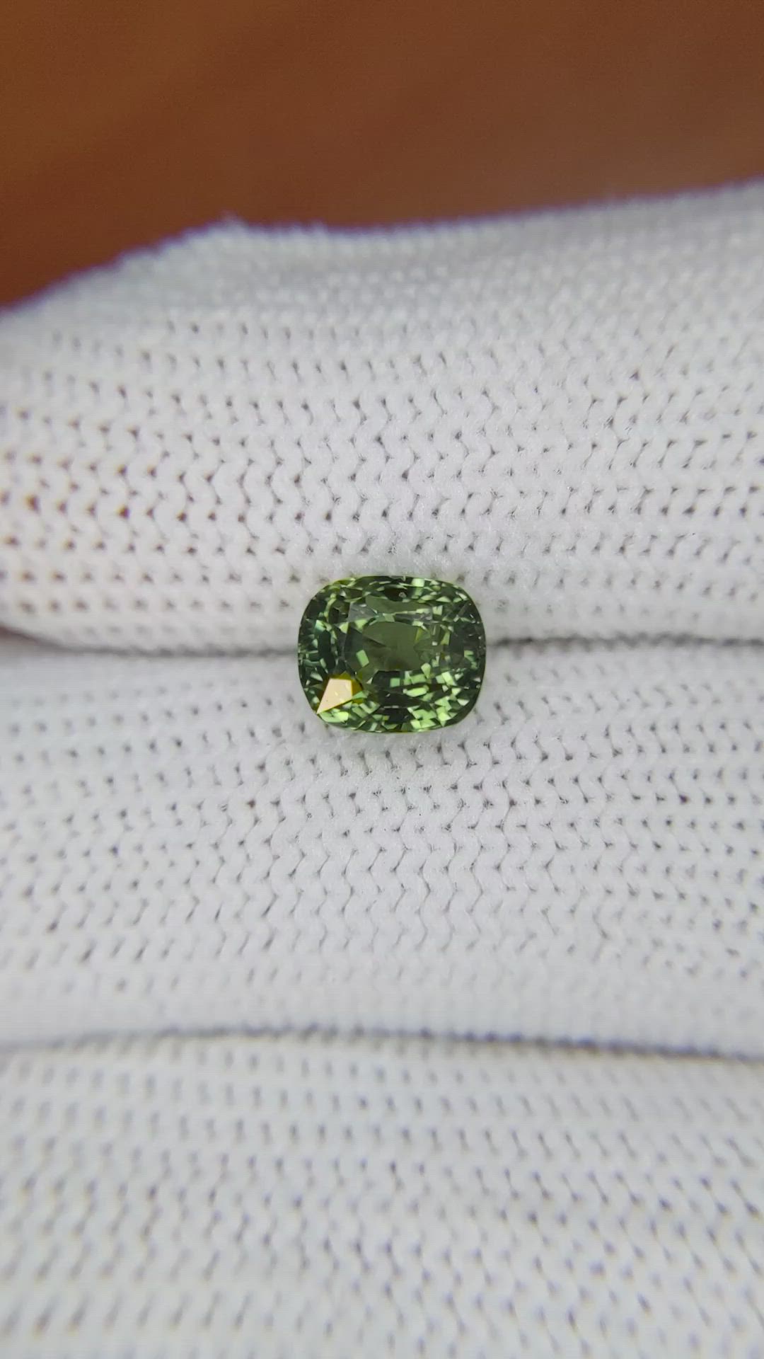 2.57 Ct. Alexandrite from Ceylon (Sri Lanka) Size Video