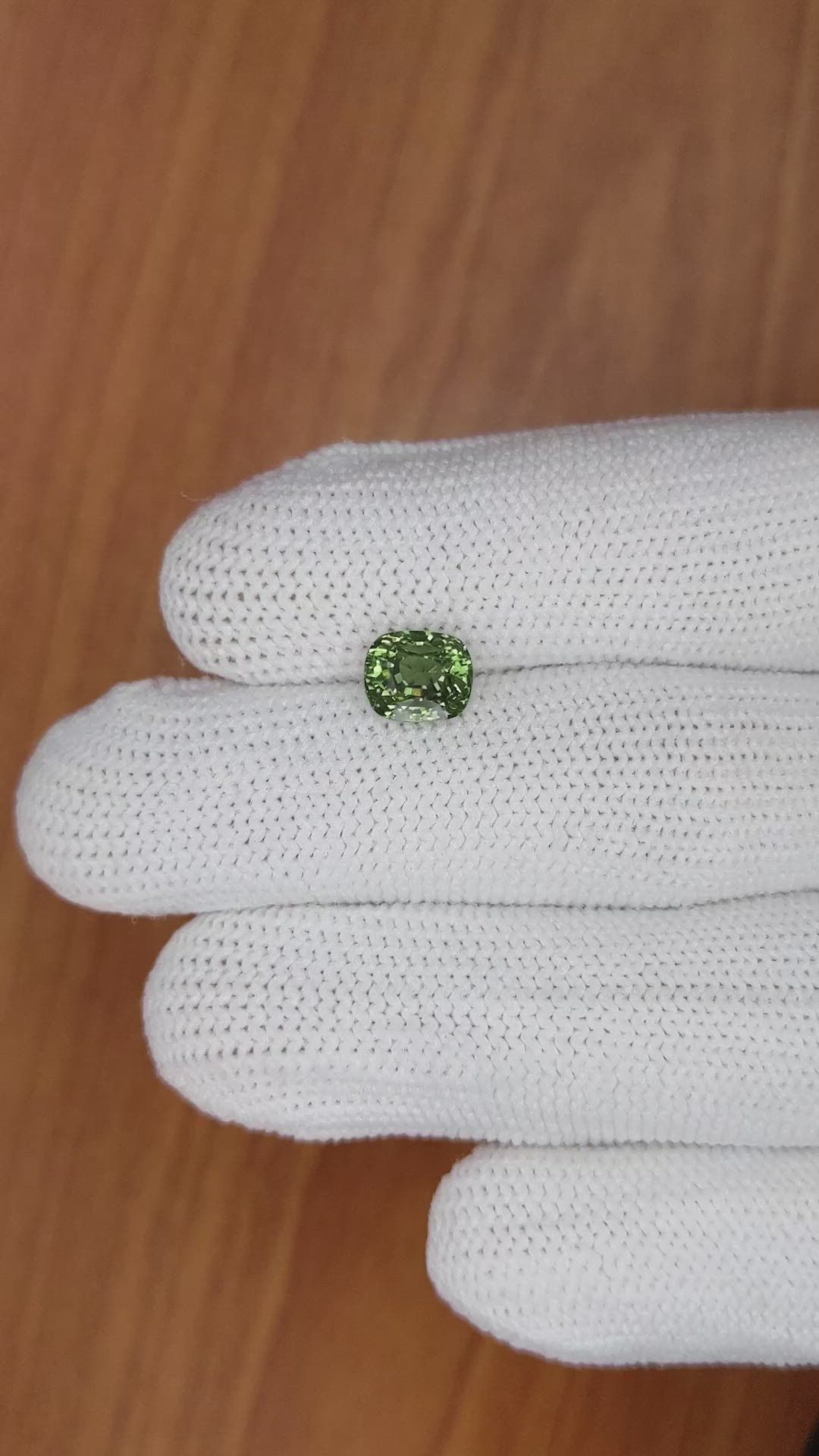 2.57 Ct. Alexandrite from Ceylon (Sri Lanka) Size Video