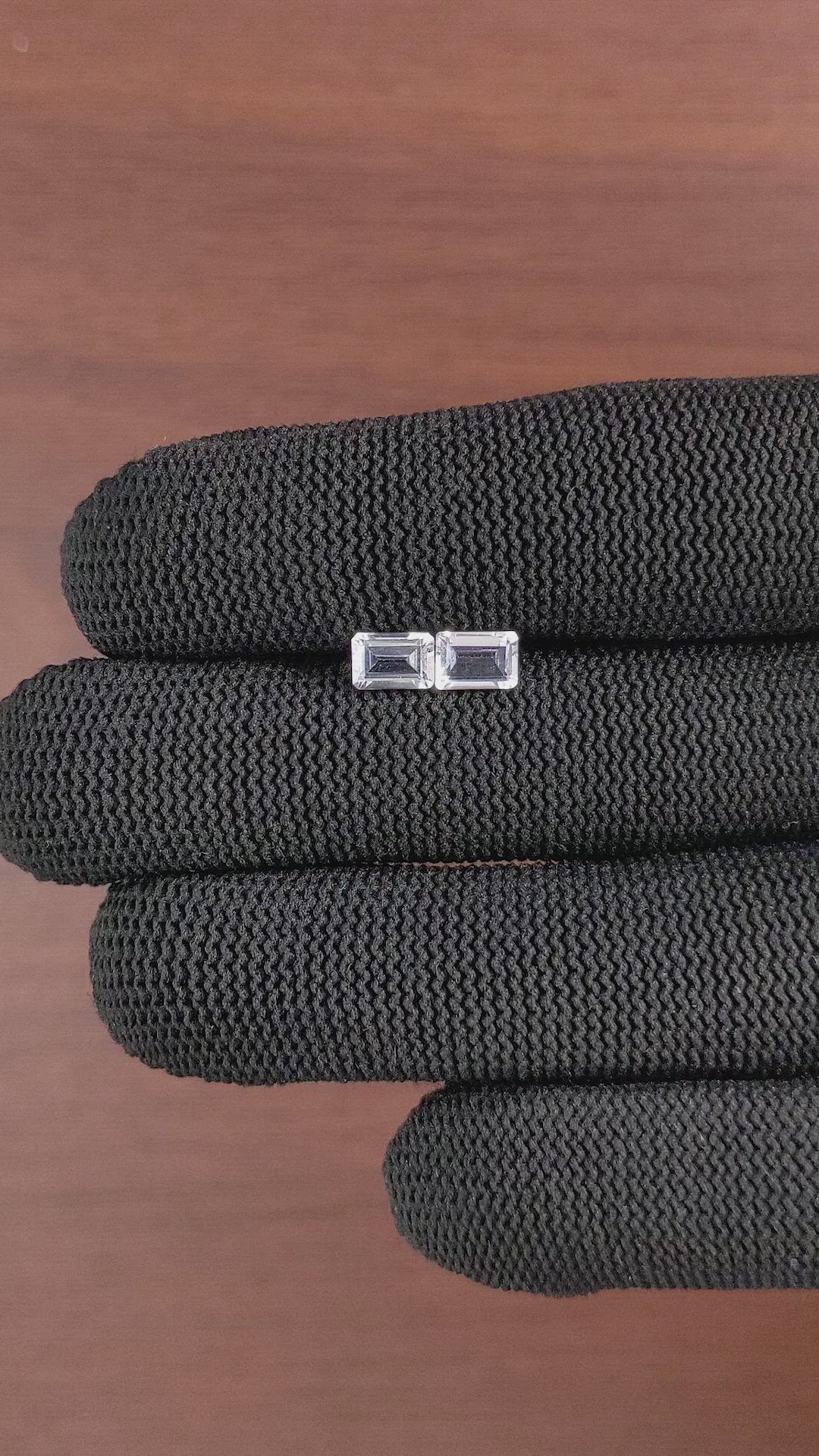 1.65&nbsp;Ct.Tw.Total Carat Weight Topaz Pair from Ceylon (Sri Lanka) Size Video