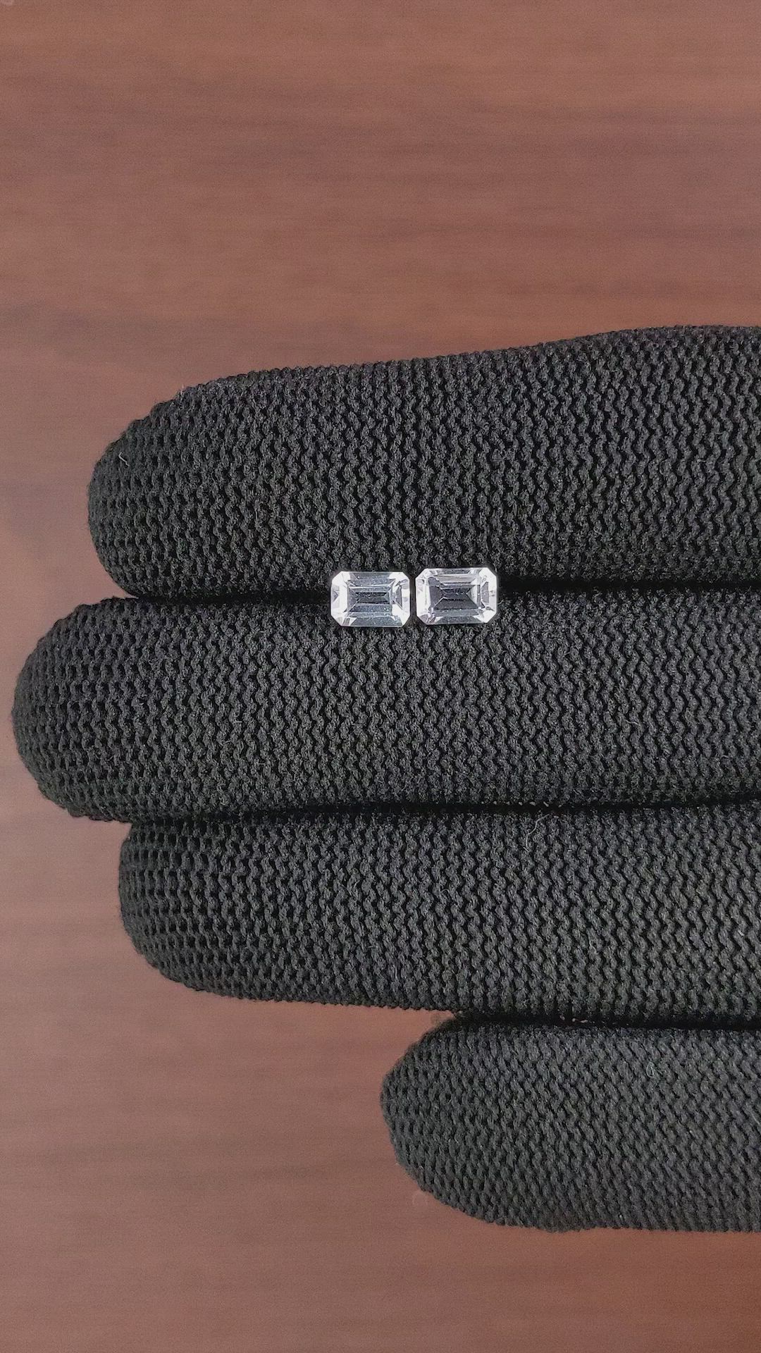 1.39&nbsp;Ct.Tw.Total Carat Weight White Topaz Pair from Ceylon (Sri Lanka) Size Video