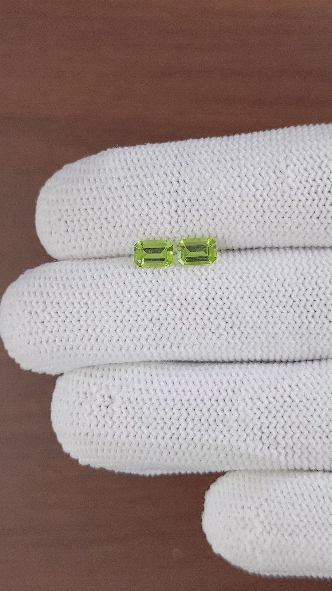 1.04 Ct.Tw.Total Carat Weight Peridot Pair from Madagascar Size Video