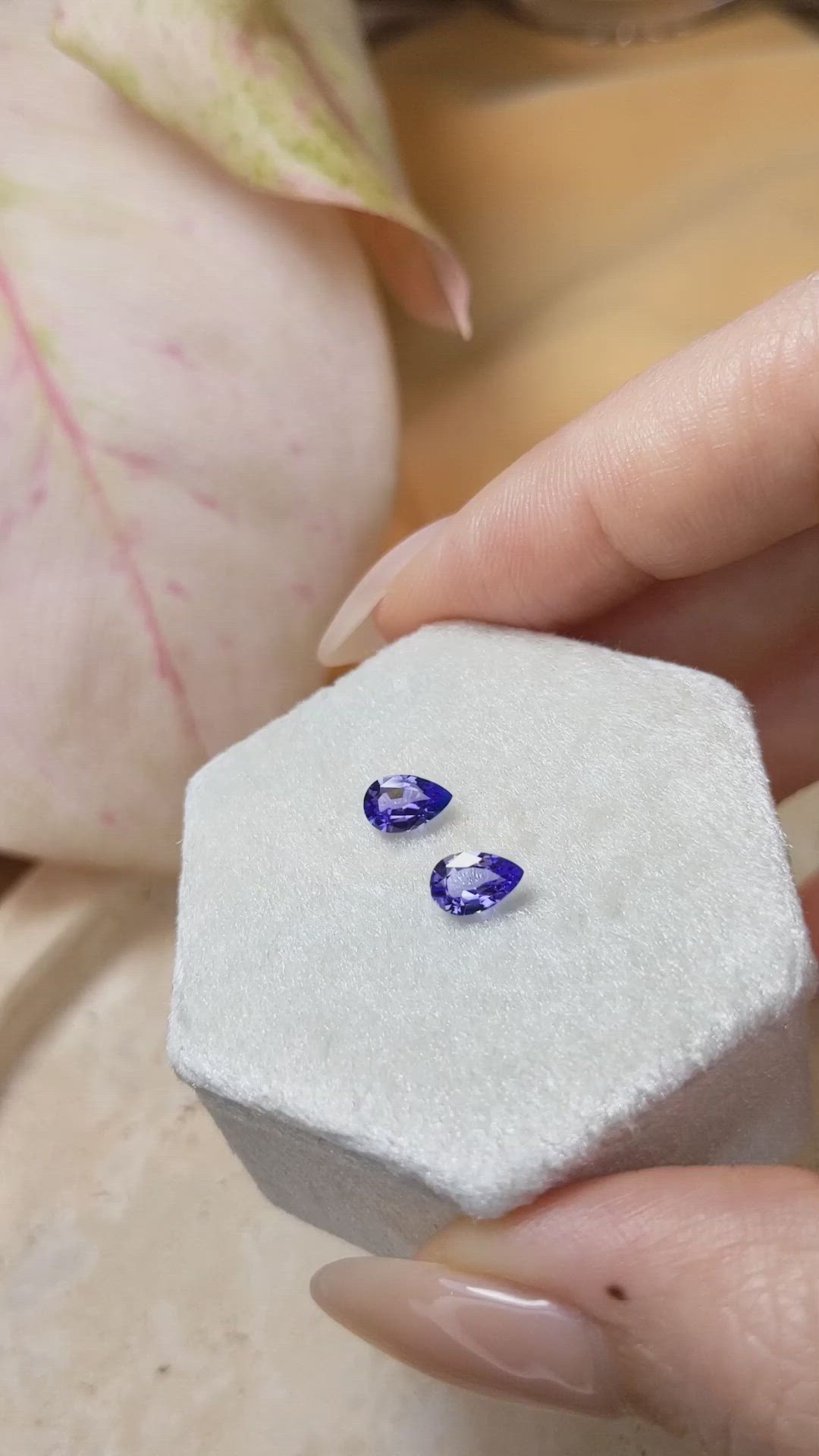 1.01 Ct.Tw.Total Carat Weight Tanzanite Pair from Tanzania Size Video