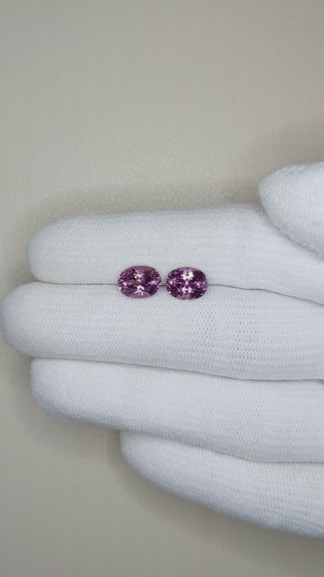 2.80 Ct.Tw.Total Carat Weight Spinel Pair from Burma (Myanmar) Size Video