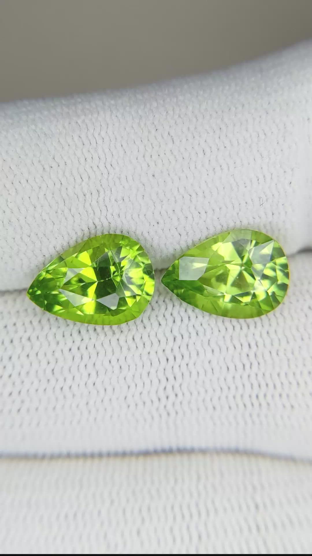 5.29 Ct.Tw.Total Carat Weight Peridot Pair from Burma (Myanmar) Size Video