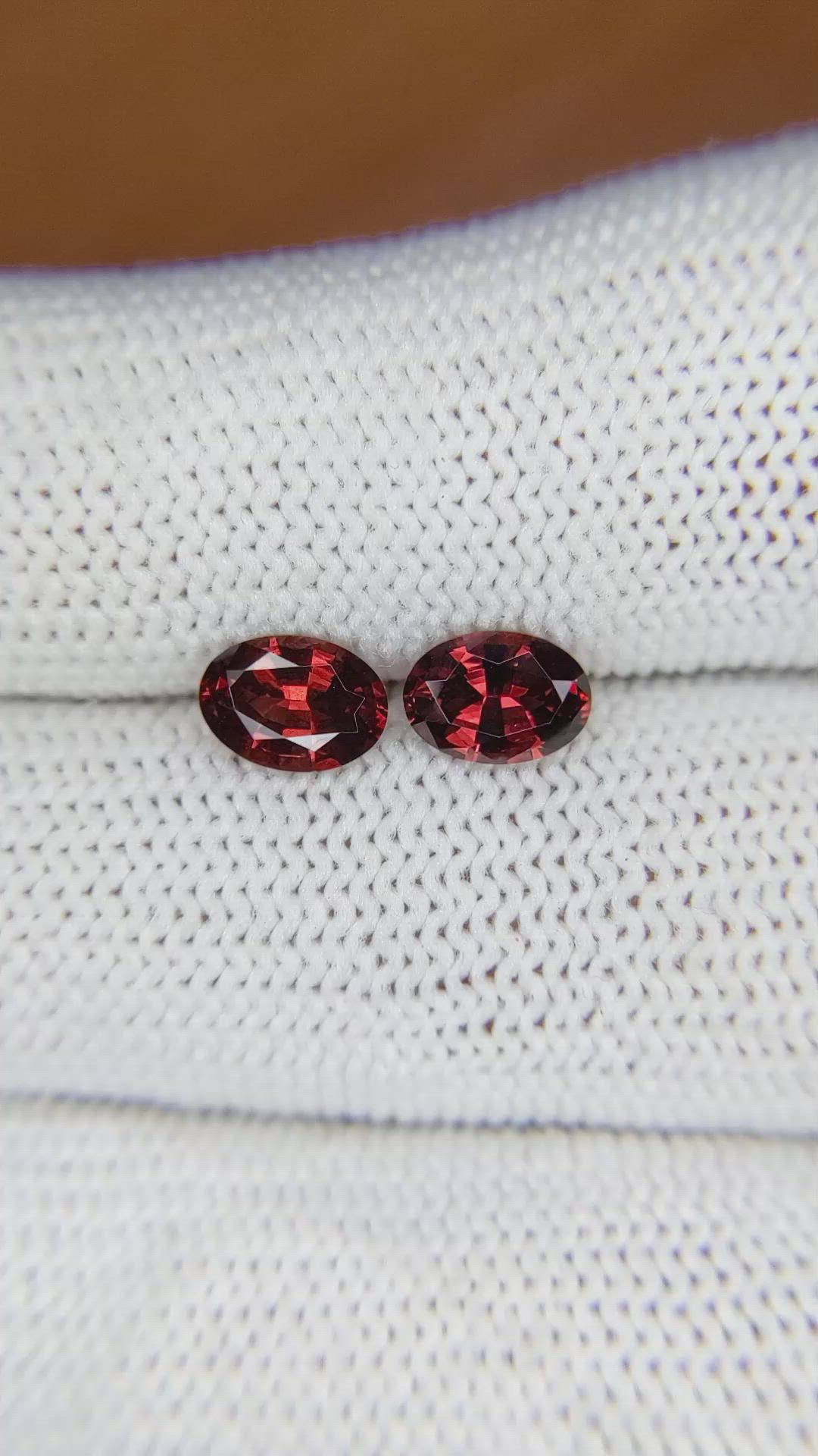 1.75 Ct.Tw.Total Carat Weight Garnet Pair from Ceylon (Sri Lanka) Size Video